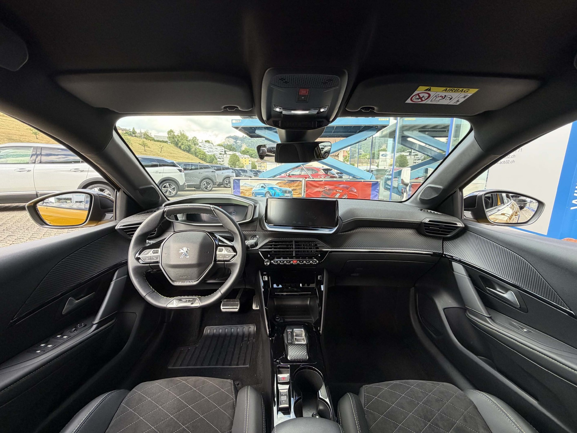 PEUGEOT 208 e-GT Pack *Full Option*-image-6