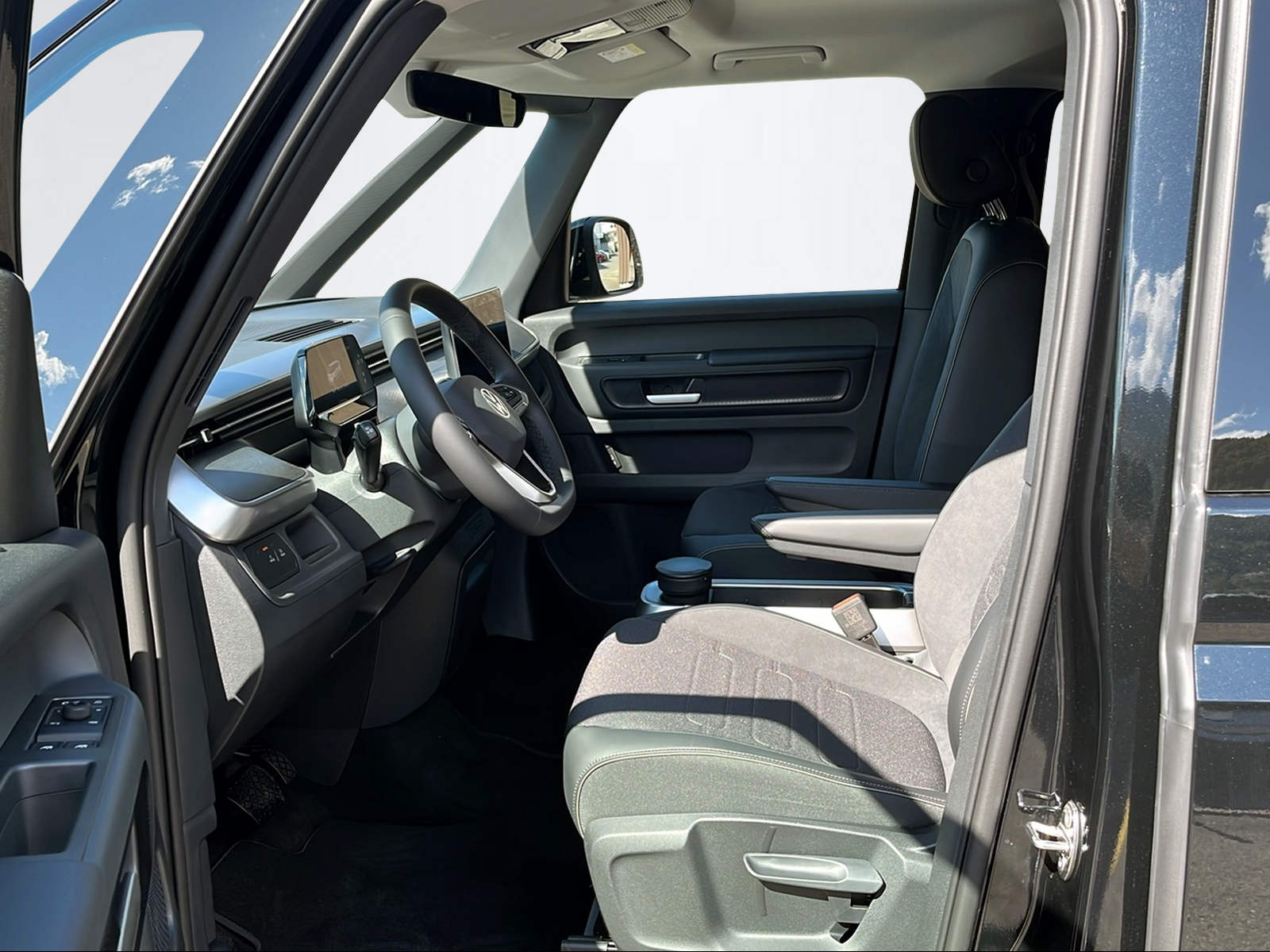 VW ID. Buzz Pro4M 86/91kWh 3239mm 340PS/250kW 86/91 kWh elektrisch-image-7