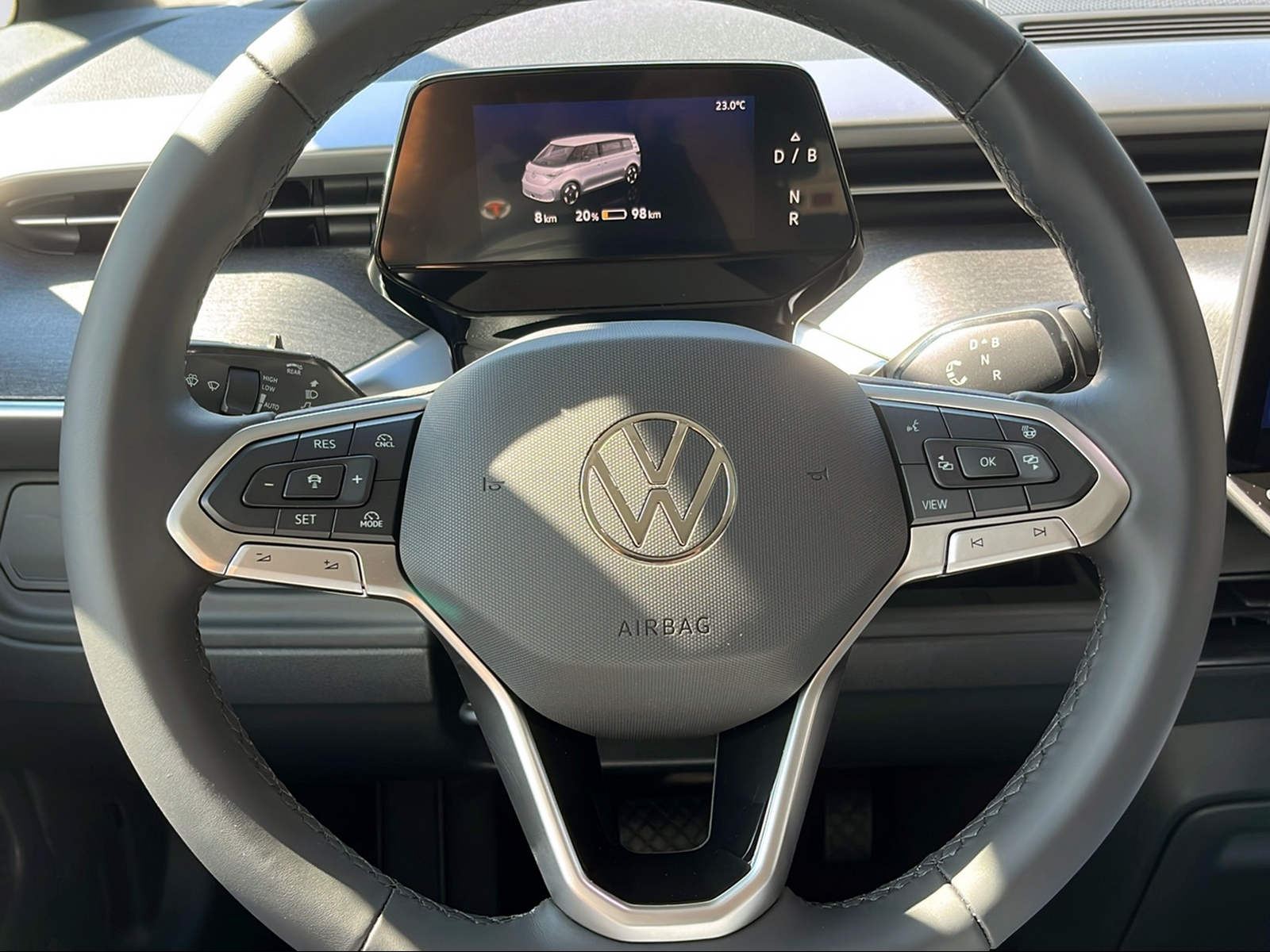 VW ID. Buzz Pro4M 86/91kWh 3239mm 340PS/250kW 86/91 kWh elektrisch-image-11