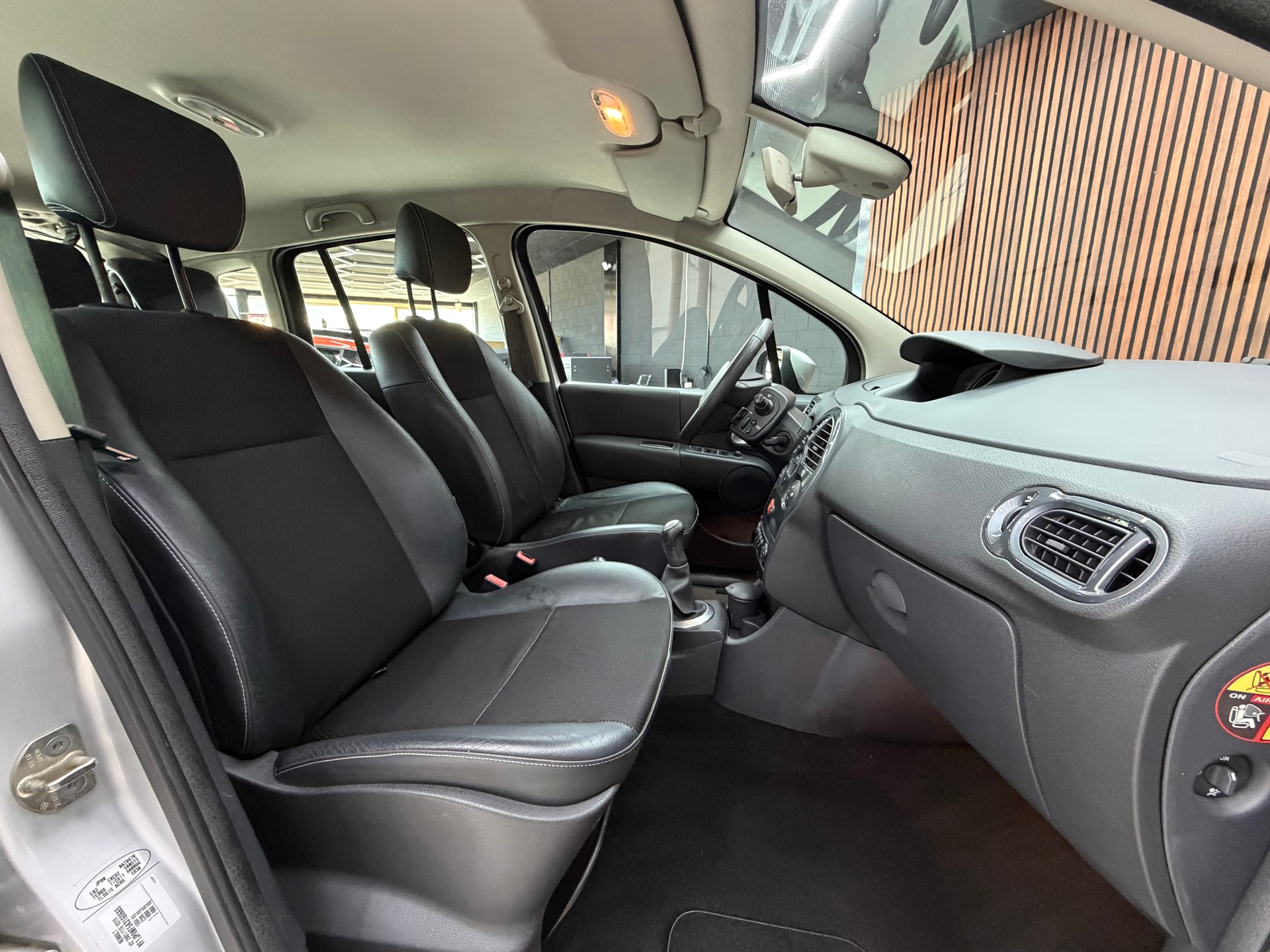 RENAULT Modus 1.2 16V T Dynamique-image-10