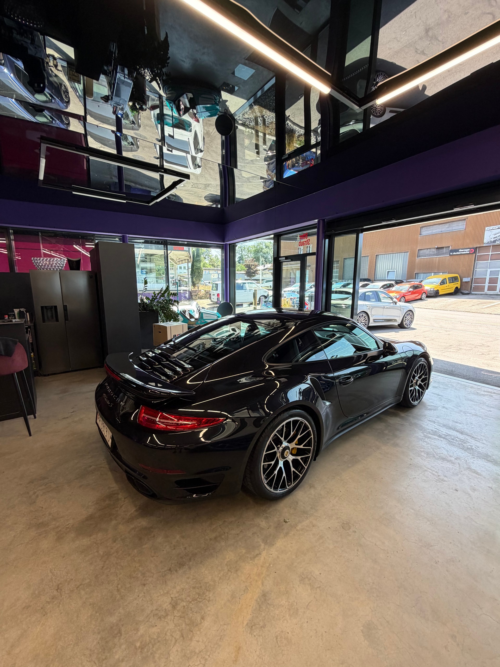PORSCHE 911 Turbo S PDK-image-6