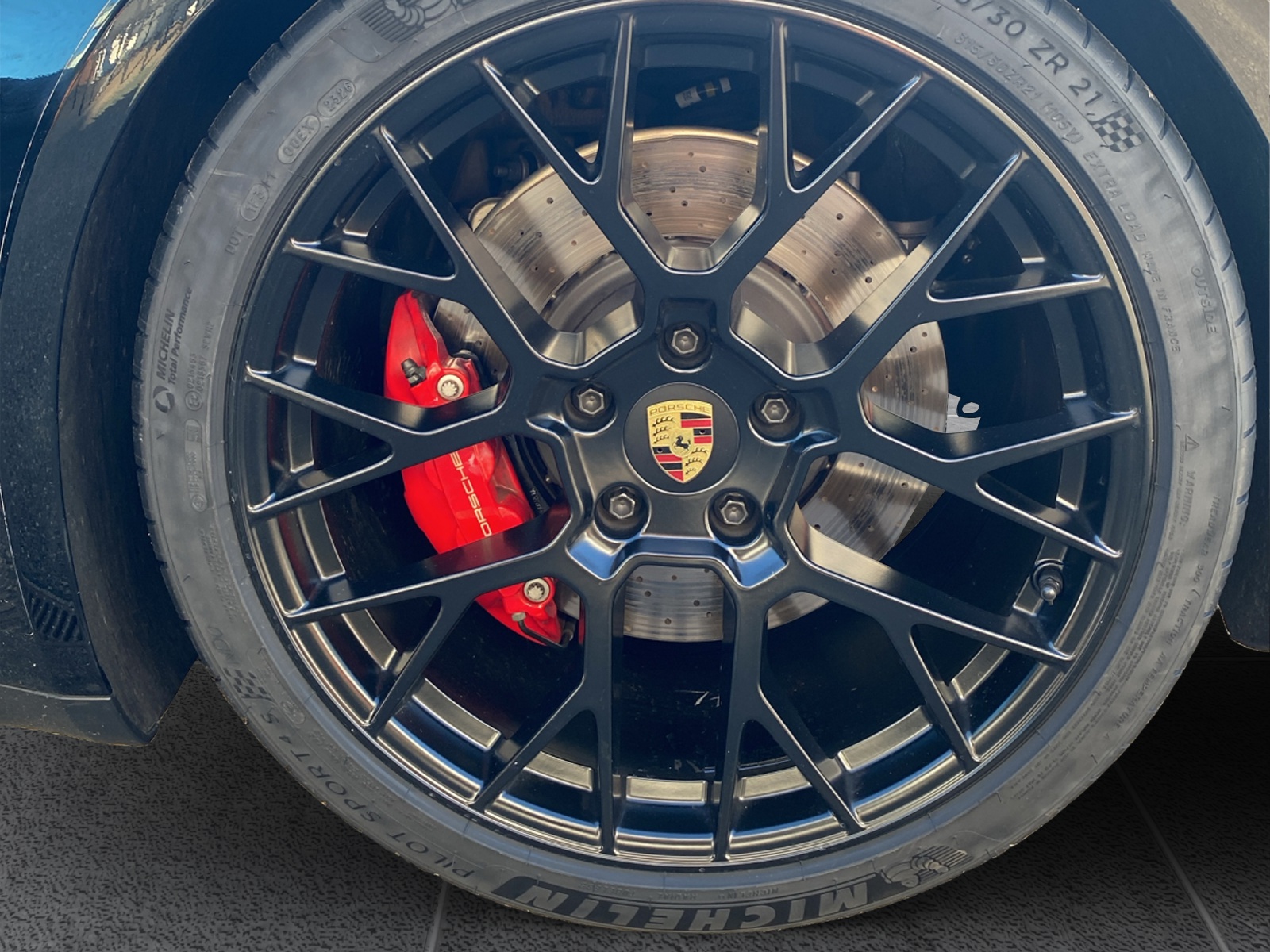 PORSCHE 911 Carrera GTS PDK-image-9