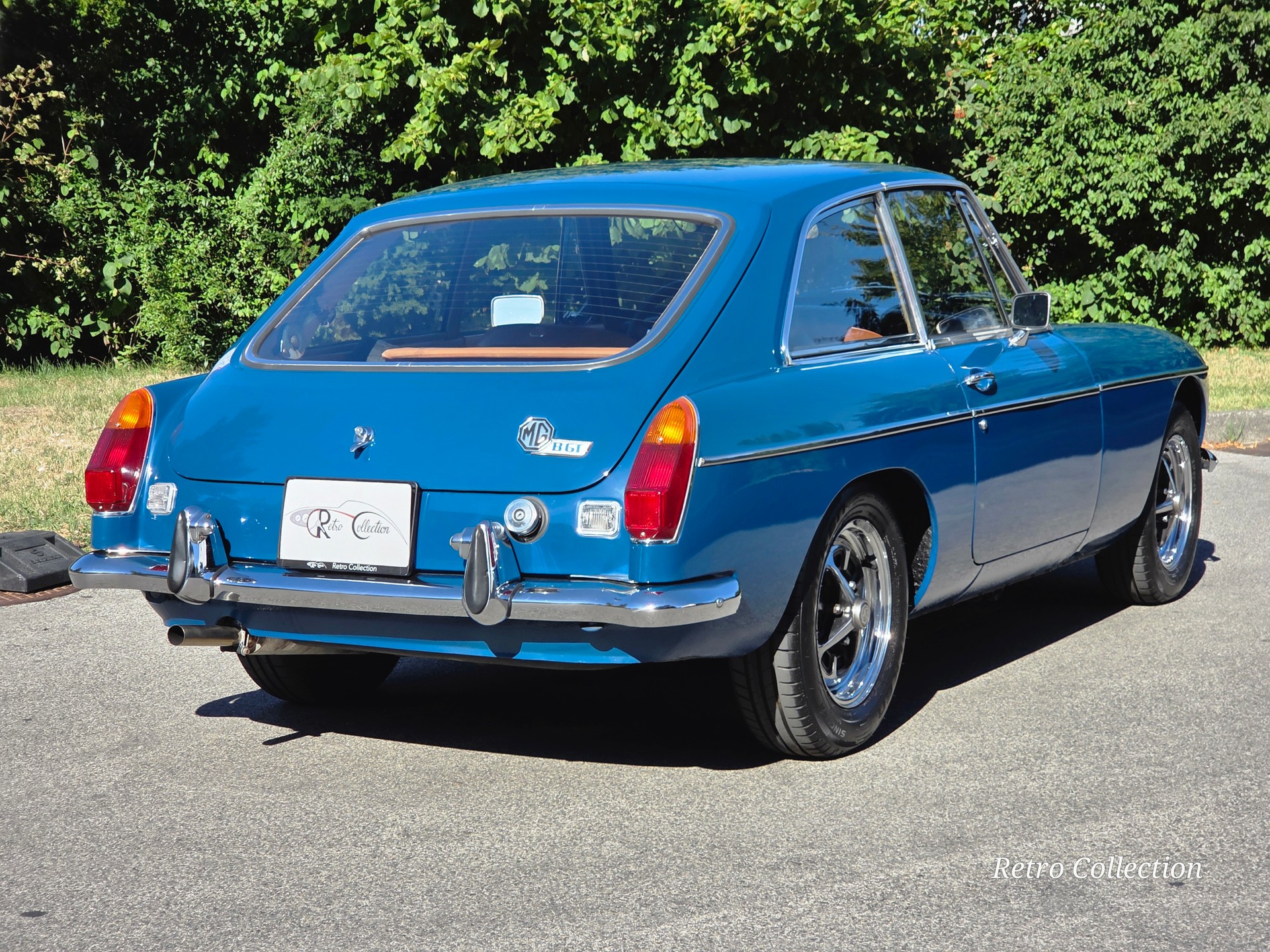 MG MGB GT - ultime série avec pare-chocs chromés - Overdrive - voiture CH - Expertisée vétéran 01.06.2026.-image-7