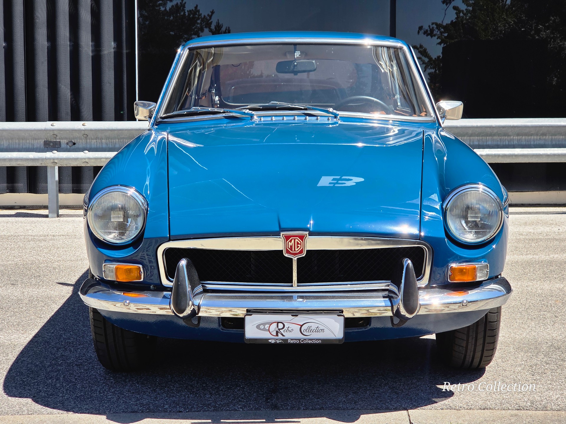 MG MGB GT - ultime série avec pare-chocs chromés - Overdrive - voiture CH - Expertisée vétéran 01.06.2026.-image-5