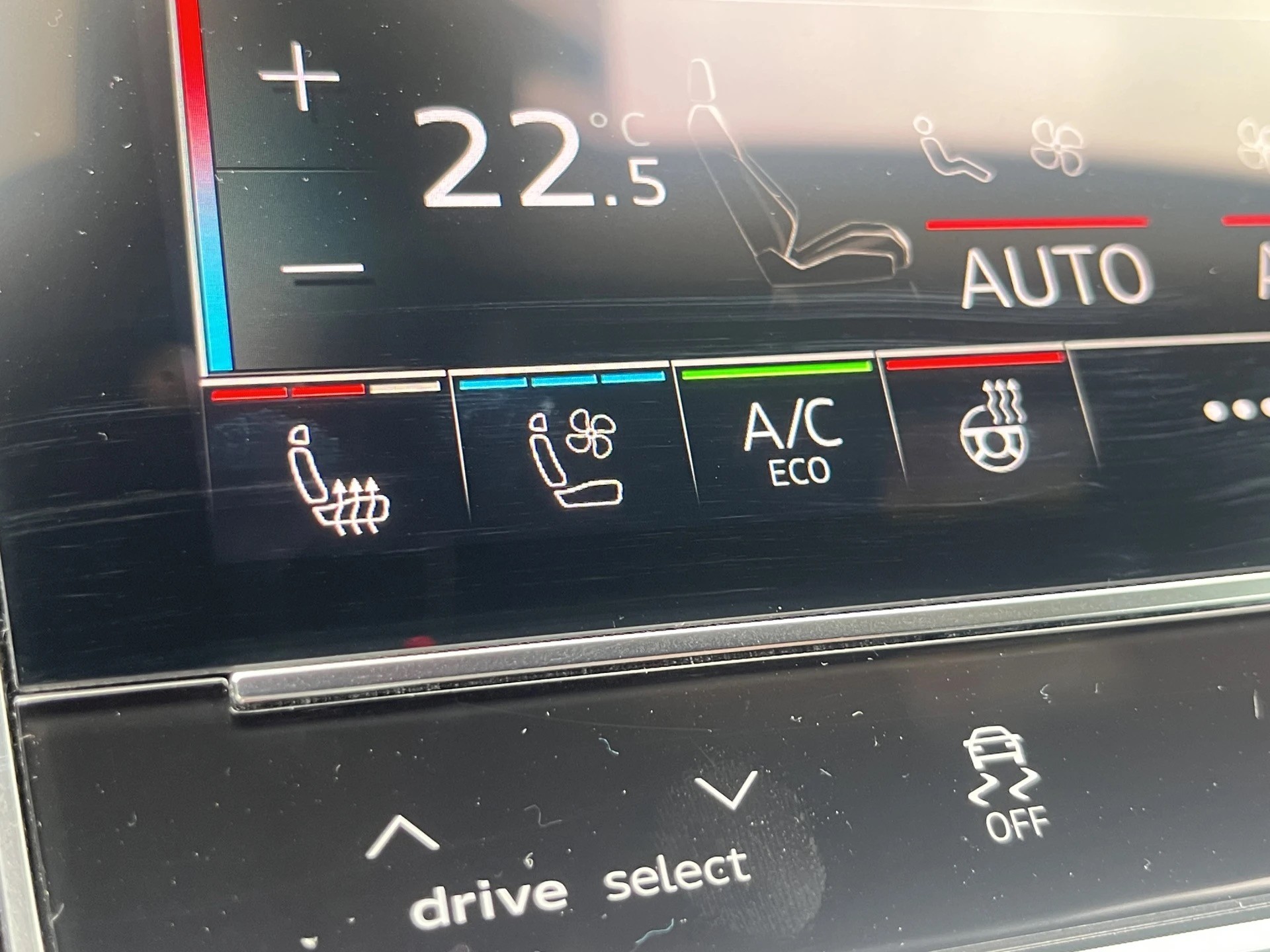 AUDI SQ8 SUV TFSI qu*S-Sportsitze PLUS, Absolute Vollausstattung(Np-184'200.-), (5-Jahre Garantie)*-image-14