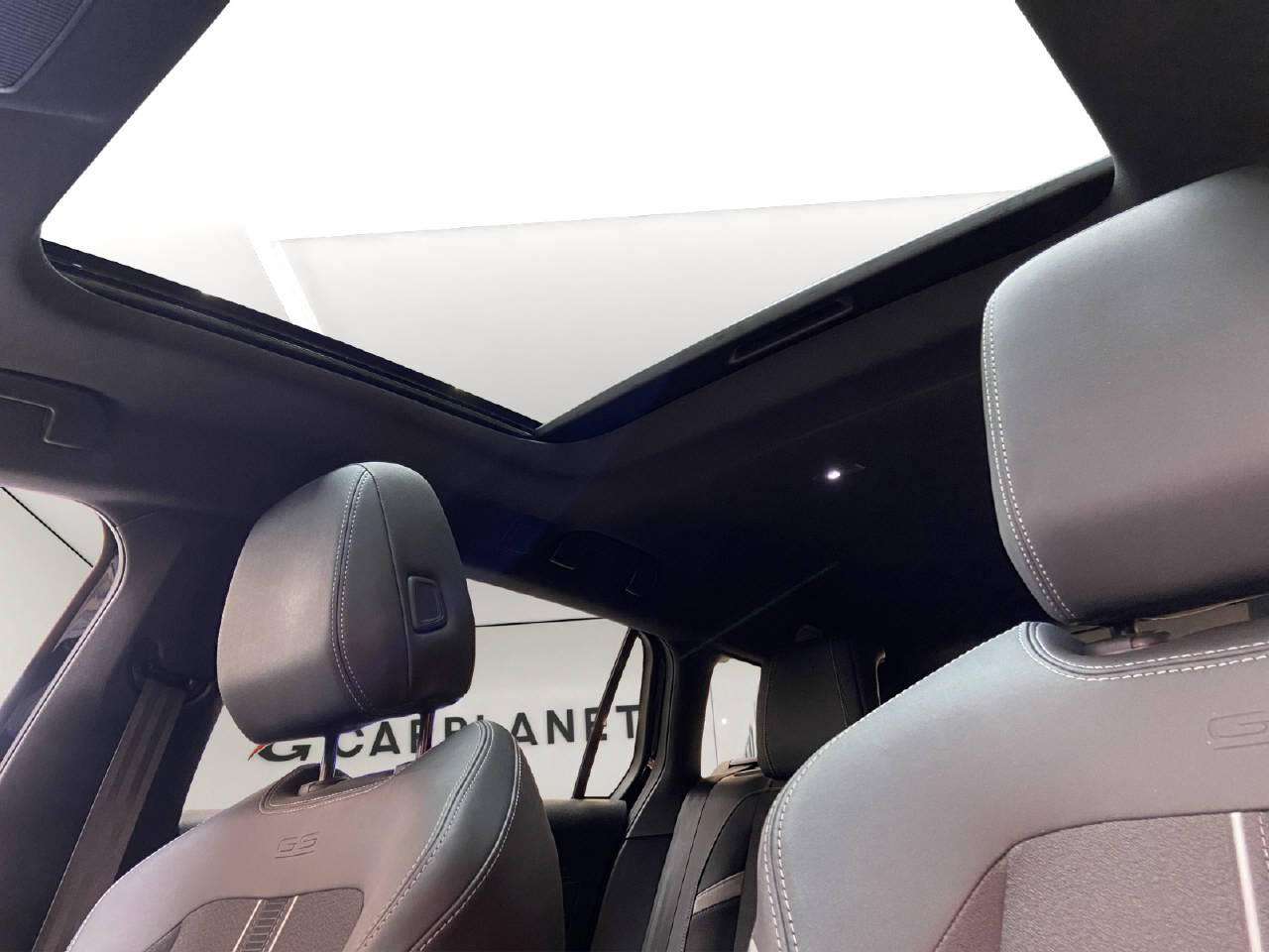 OPEL Astra Sports Tourer 1.2 T Hybrid GS-image-9