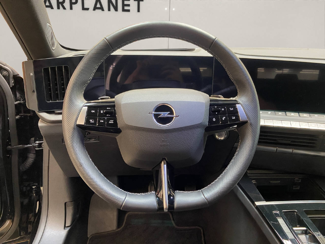 OPEL Astra Sports Tourer 1.2 T Hybrid GS-image-6
