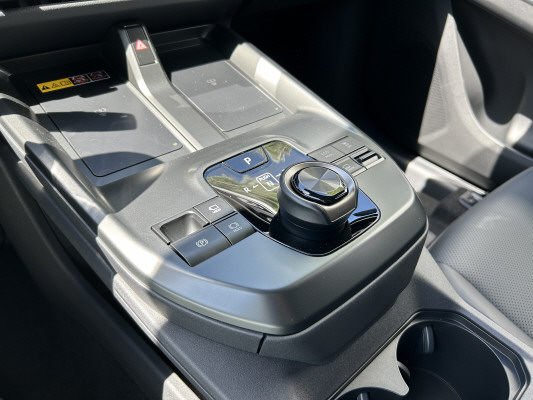 TOYOTA bZ4X Tour. Prem. 74.7 AWD-image-10