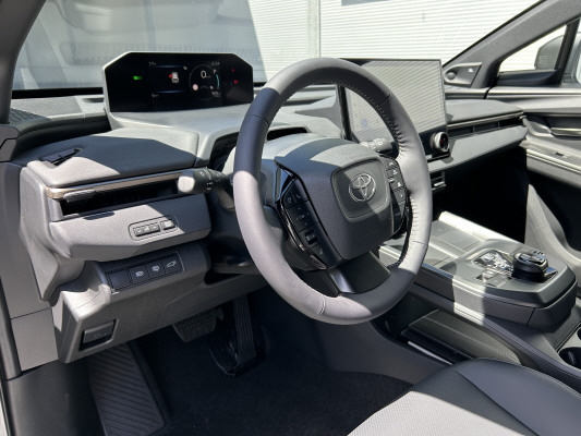 TOYOTA bZ4X Tour. Prem. 74.7 AWD-image-8