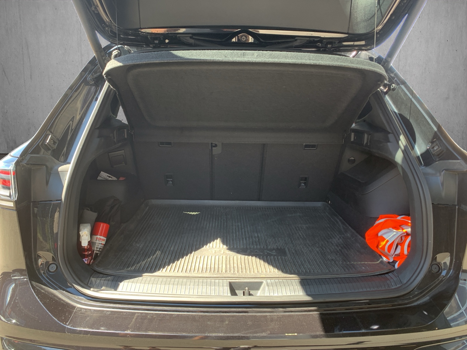 VW Tiguan 2.0 TSI DSG R-Line 4Motion-image-12