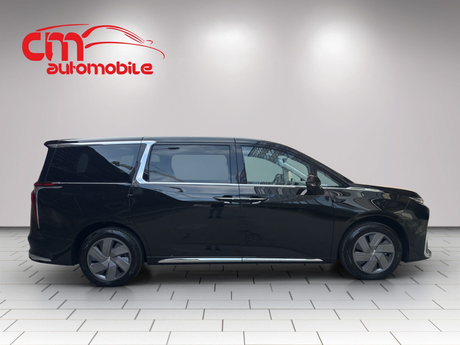 MAXUS Mifa 9 Luxury 90kWh-image-4