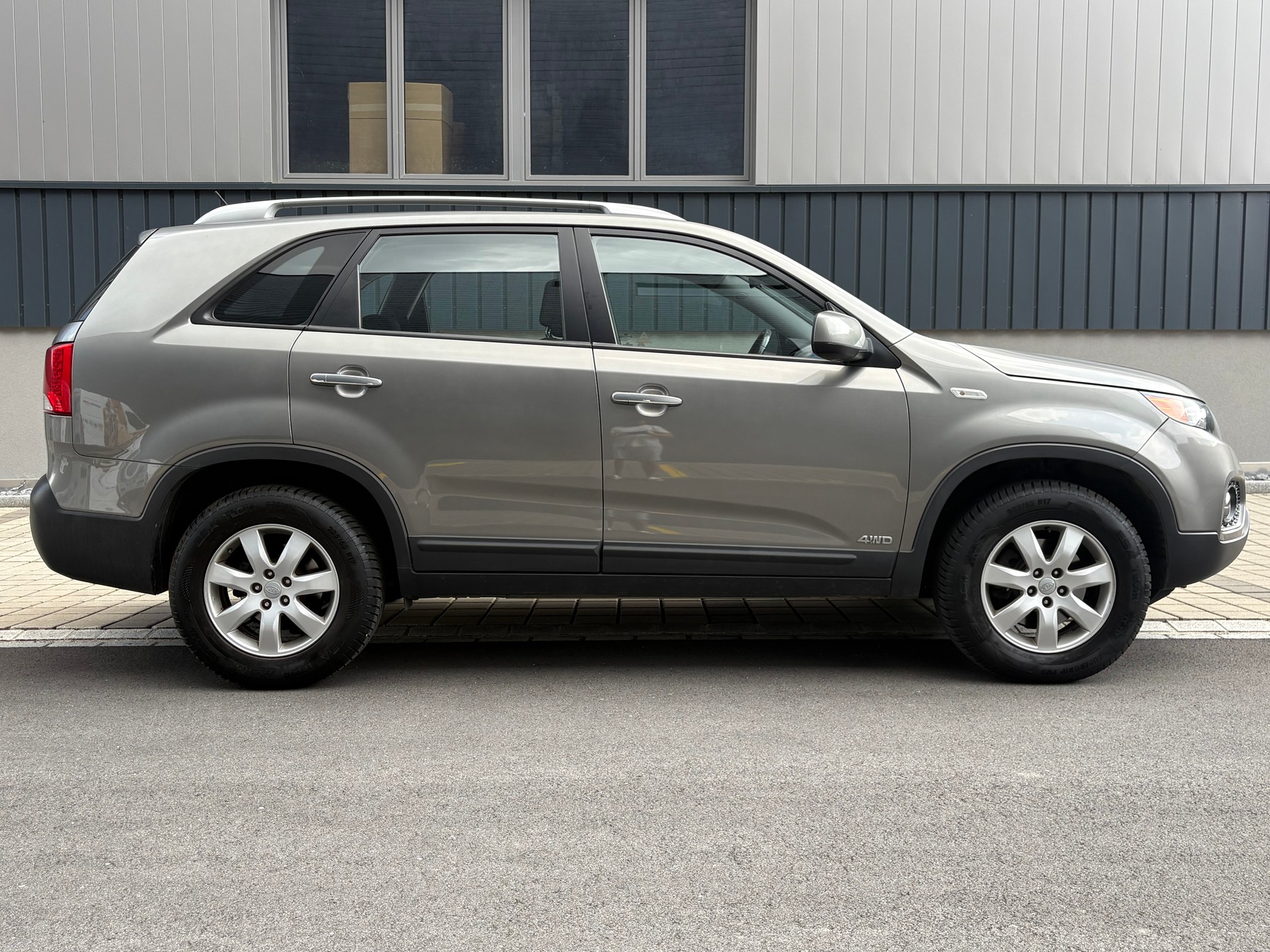 KIA Sorento 2.2 CRDI Trend Automatic-image-3