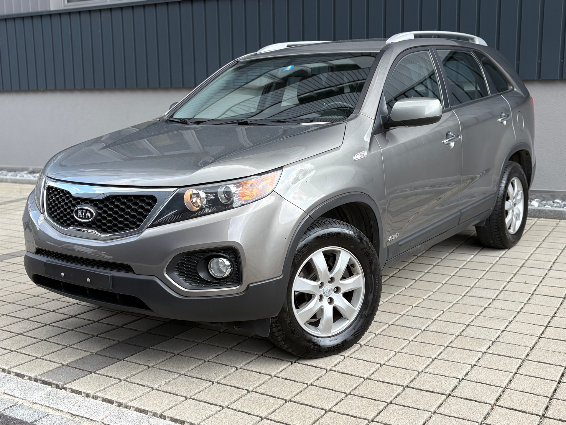 KIA Sorento 2.2 CRDI Trend Automatic-image-0