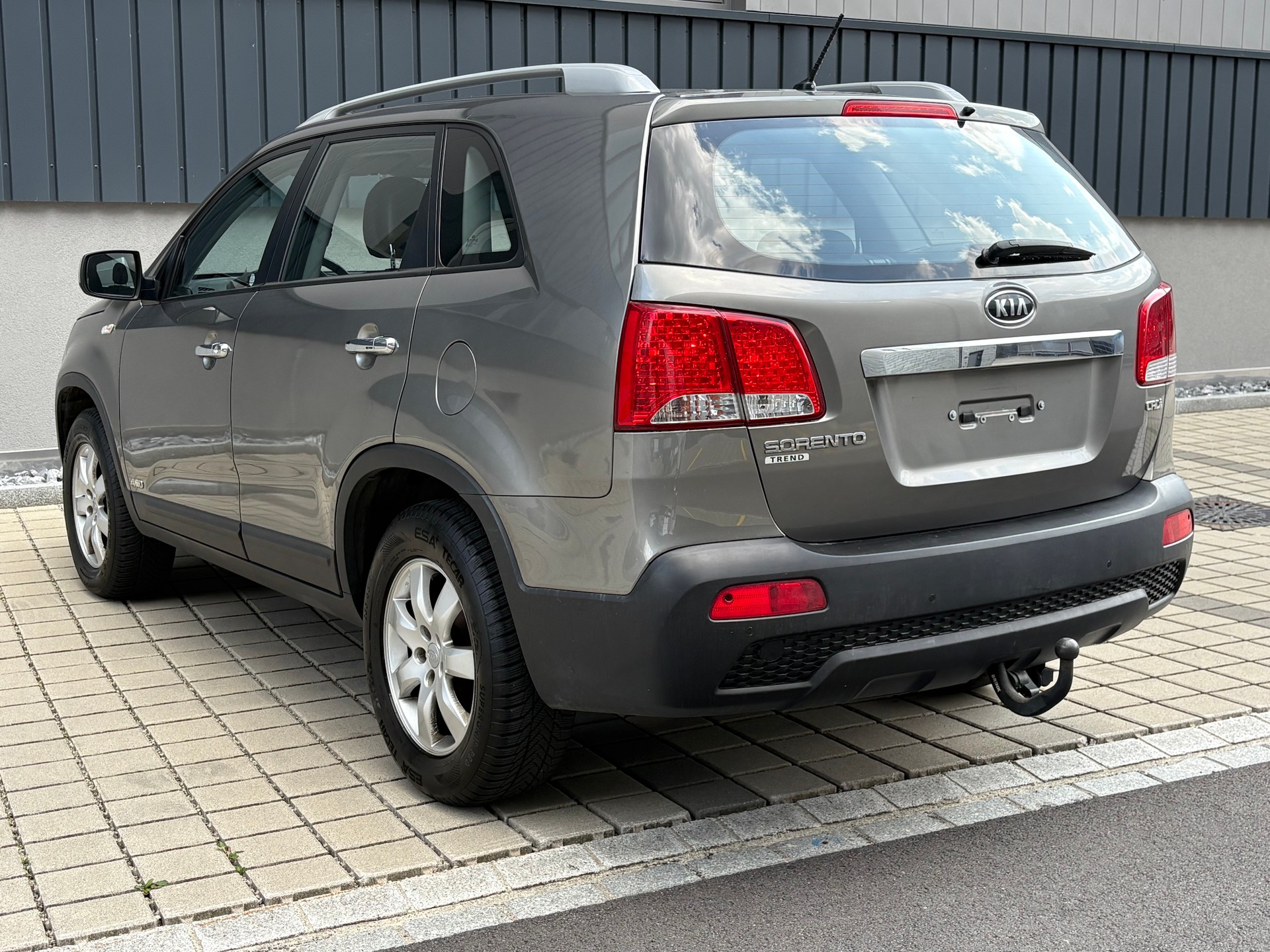 KIA Sorento 2.2 CRDI Trend Automatic-image-7