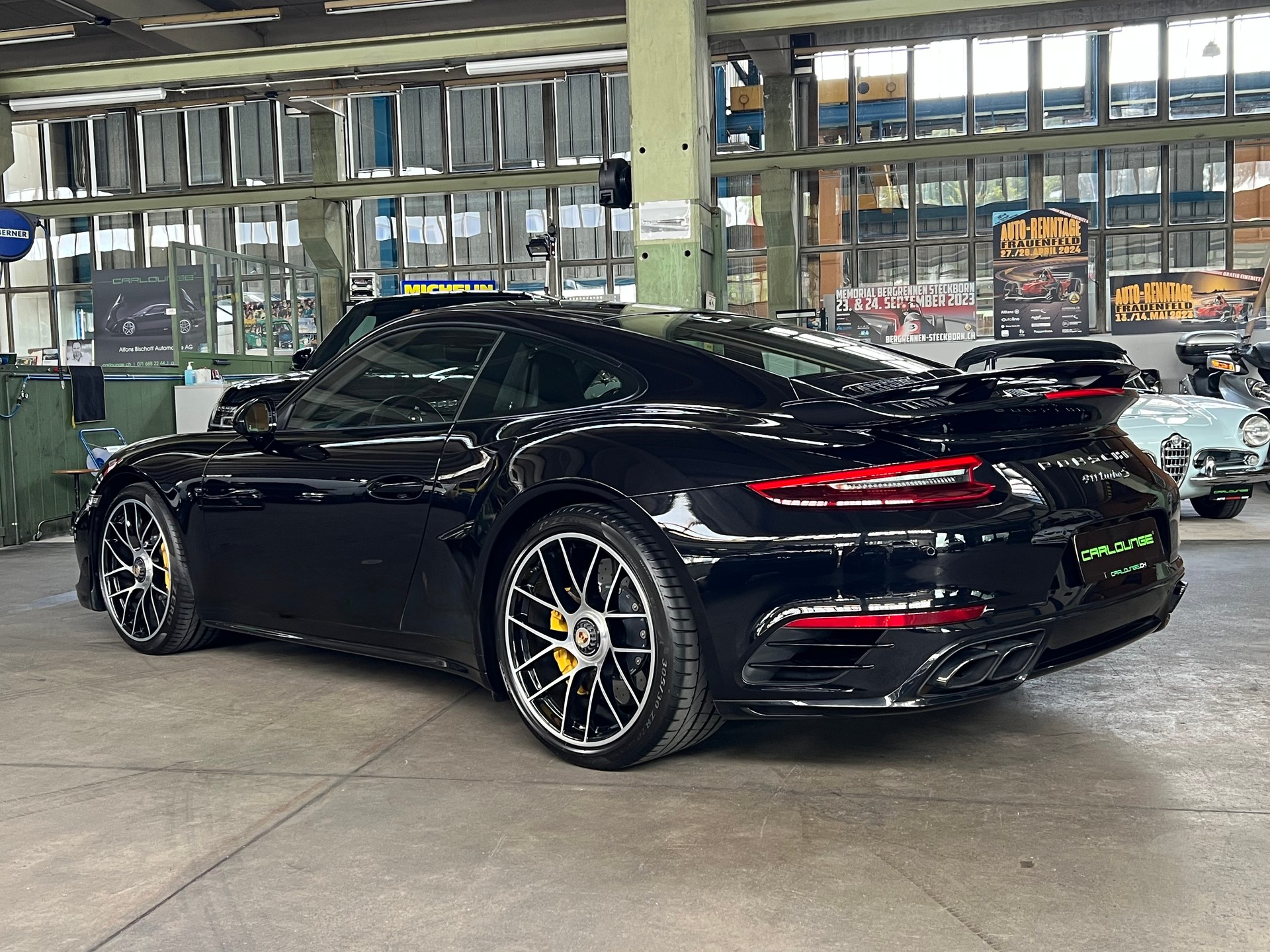 PORSCHE 911 Turbo S PDK-image-1