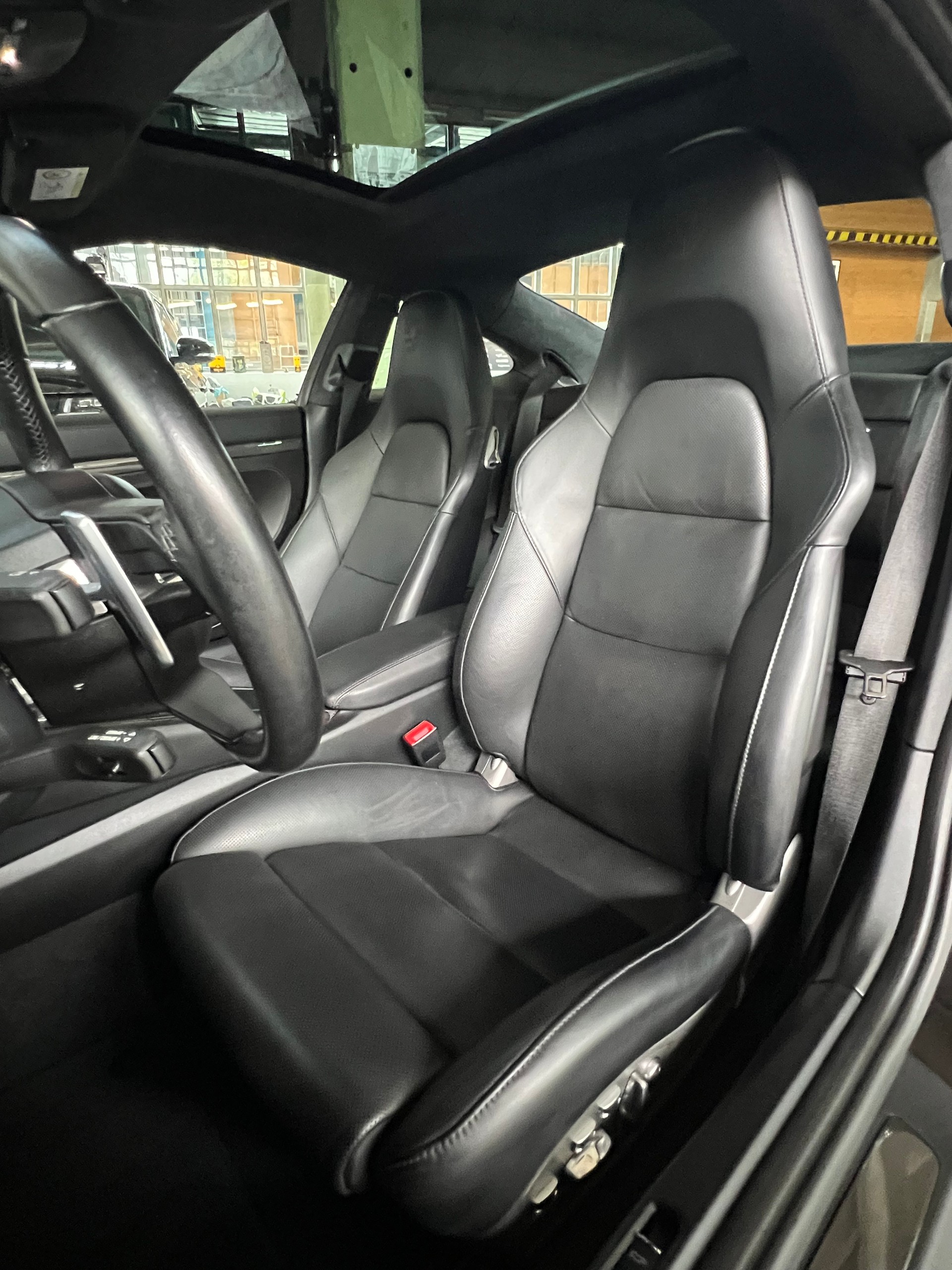 PORSCHE 911 Turbo S PDK-image-4
