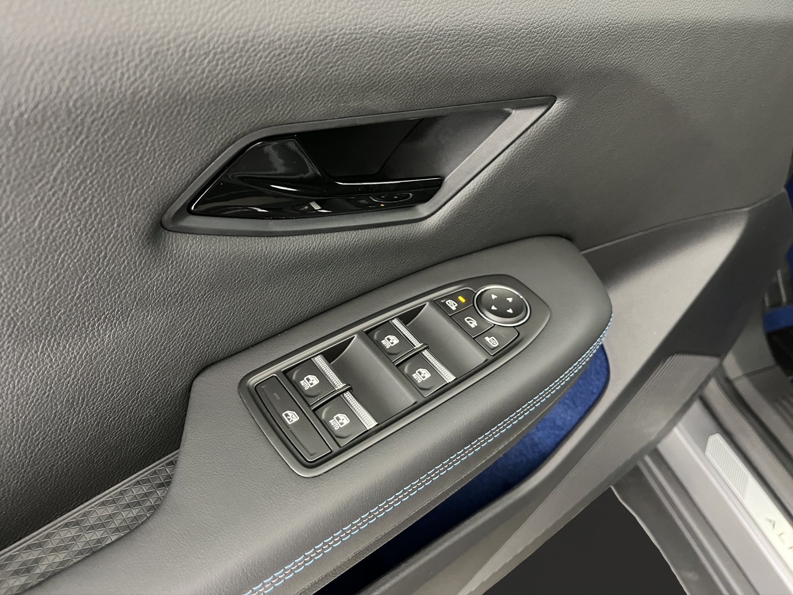 RENAULT Scénic E-Tech esprit Alpine-image-12