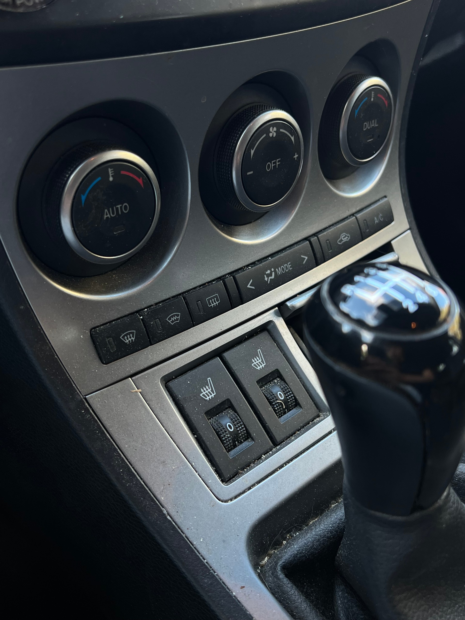 MAZDA 3 2.0 16V DISI Sport-image-10