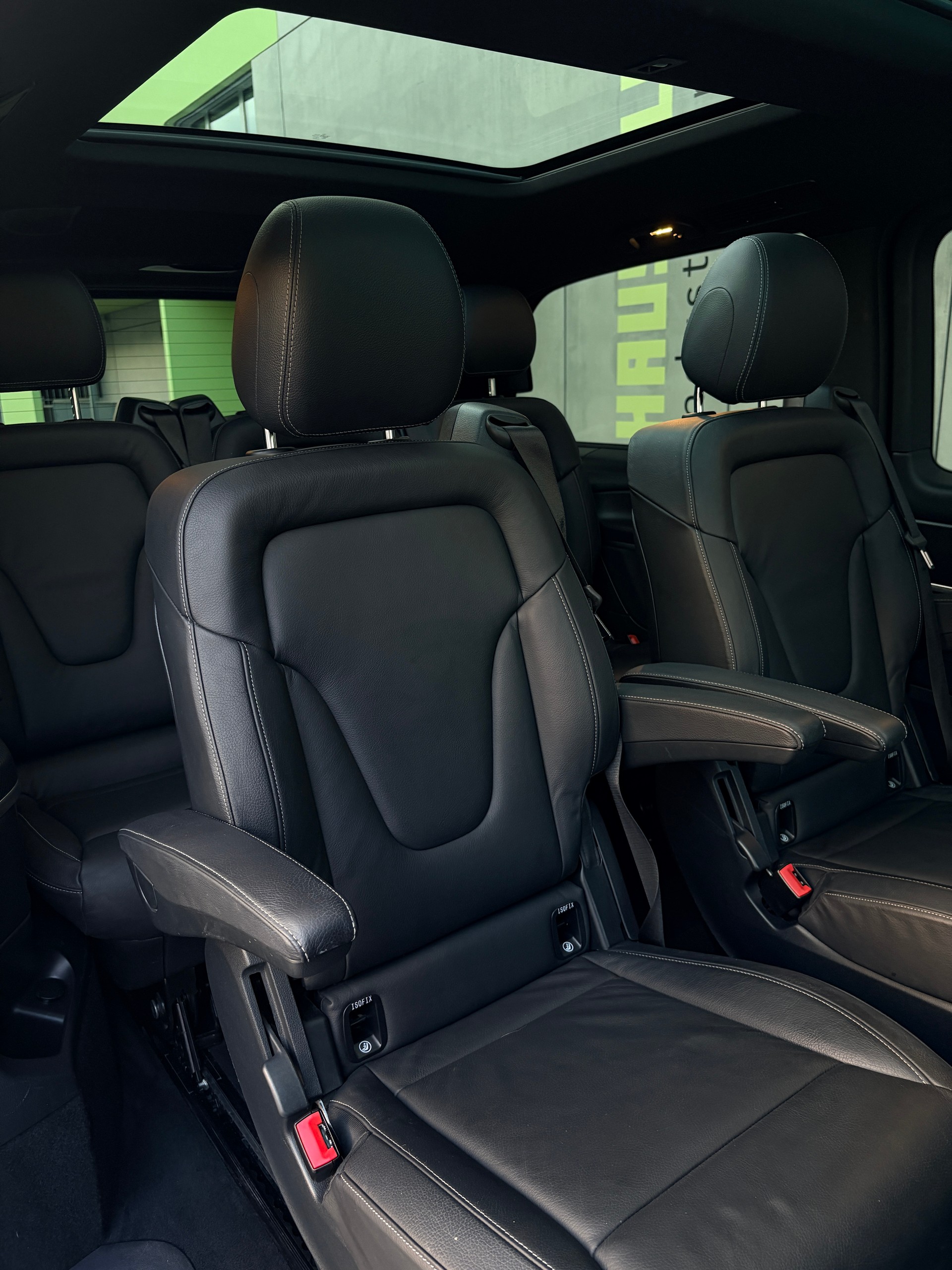 MERCEDES-BENZ Mercedes-Benz V 300 d lang 4MATIC 9G-TRONIC AVANTGARDE EDITION AMG Line-image-11