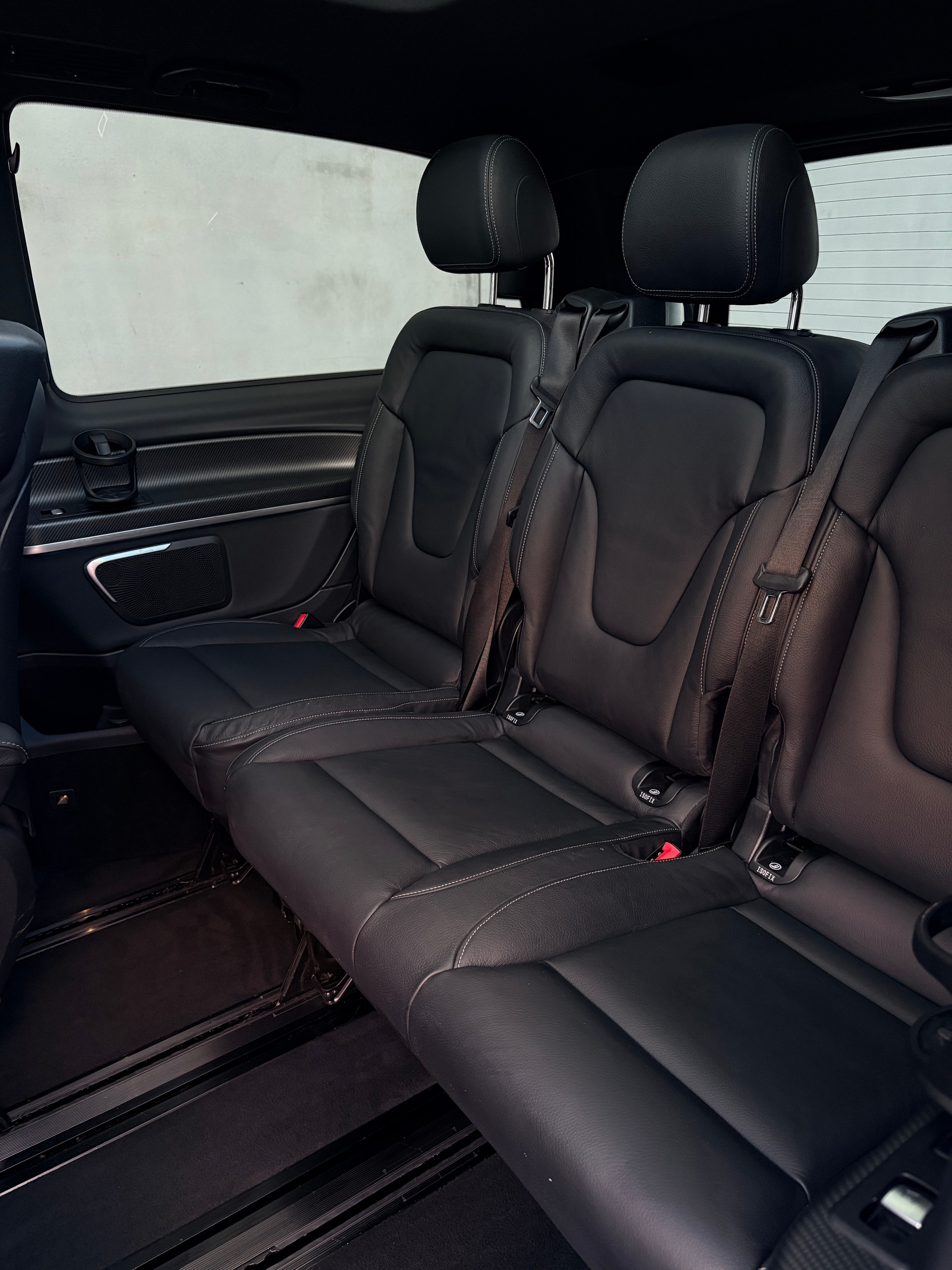 MERCEDES-BENZ Mercedes-Benz V 300 d lang 4MATIC 9G-TRONIC AVANTGARDE EDITION AMG Line-image-15