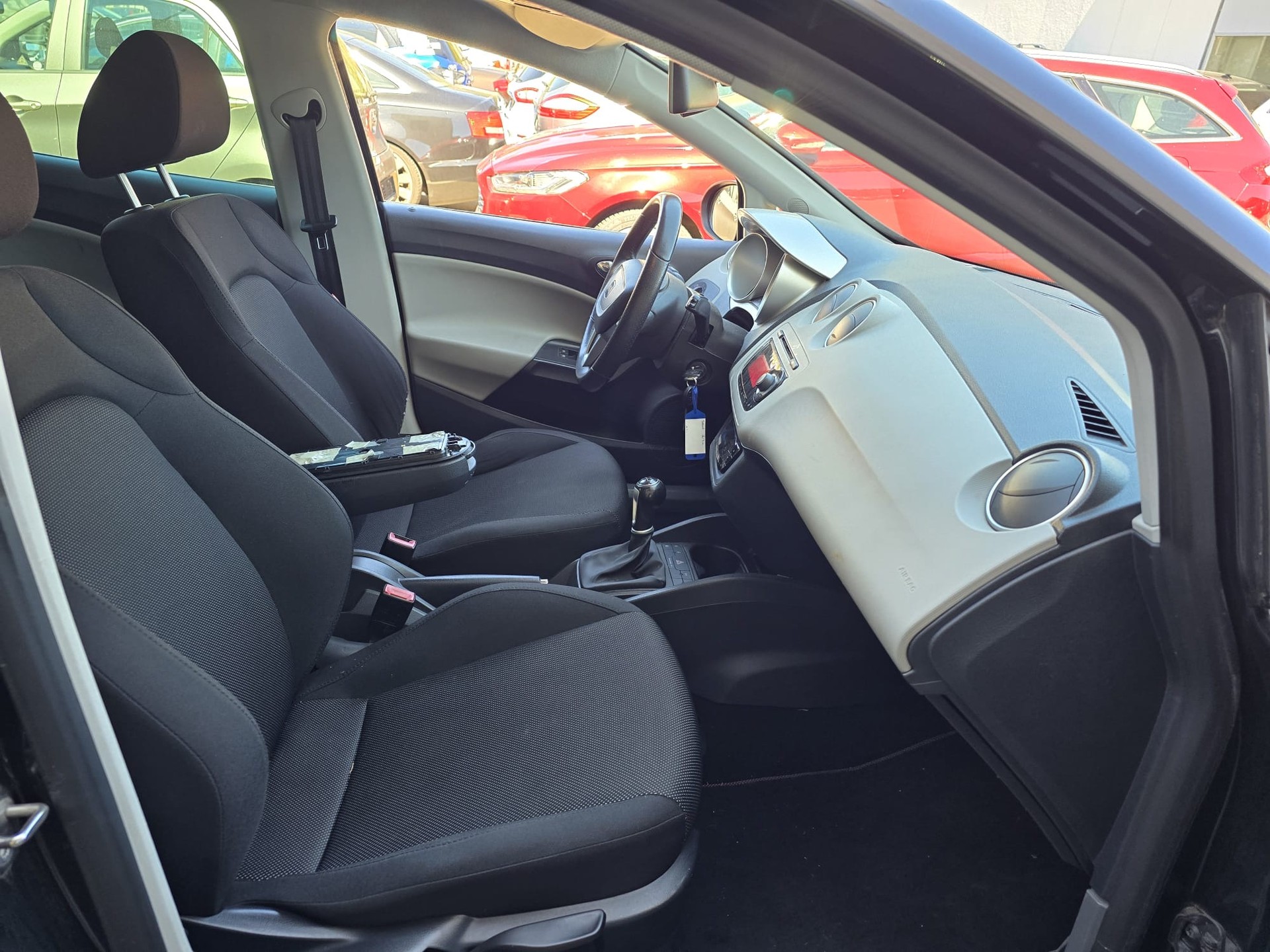 SEAT Ibiza 1.6 Style-image-9