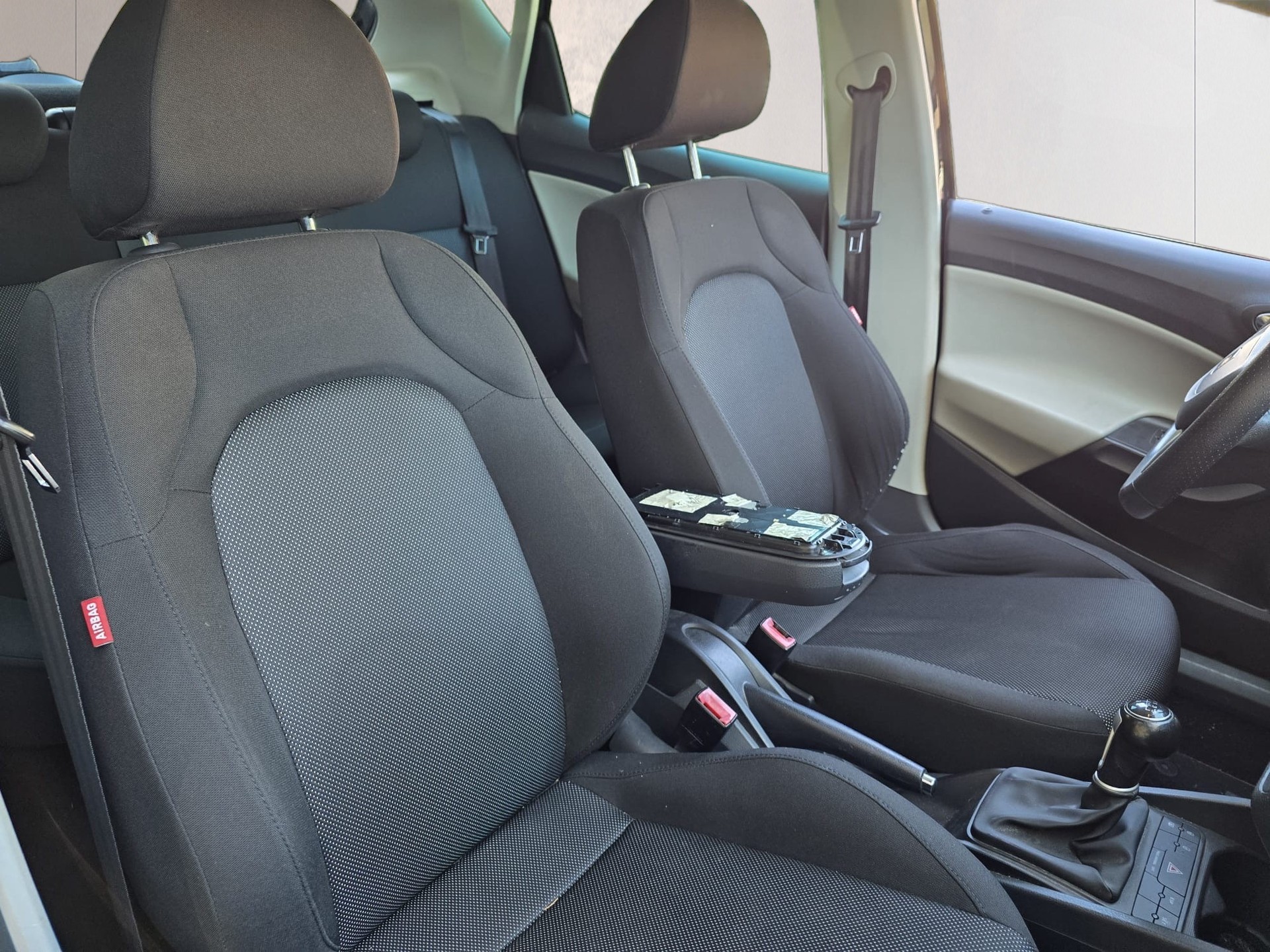 SEAT Ibiza 1.6 Style-image-10