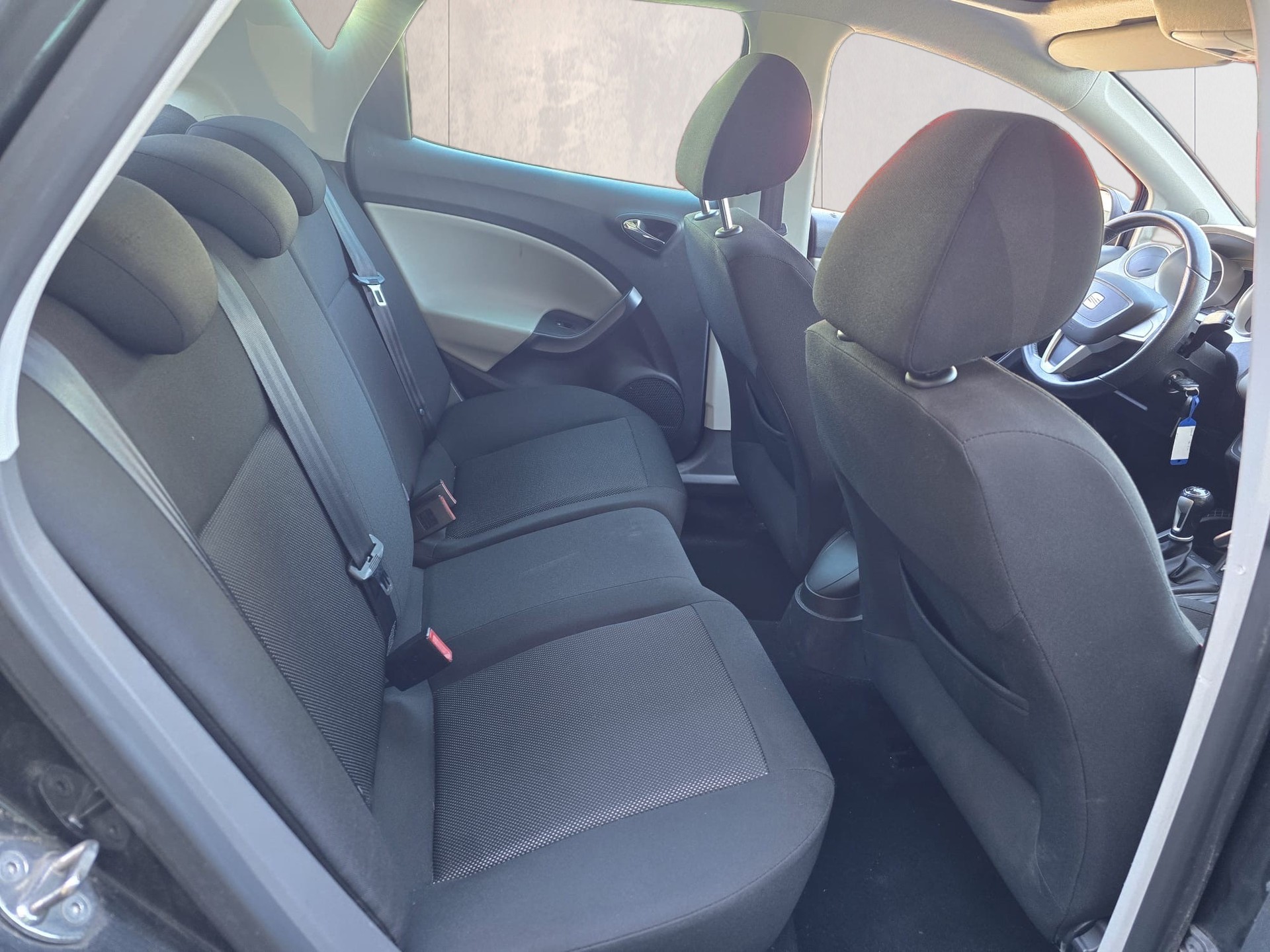 SEAT Ibiza 1.6 Style-image-11