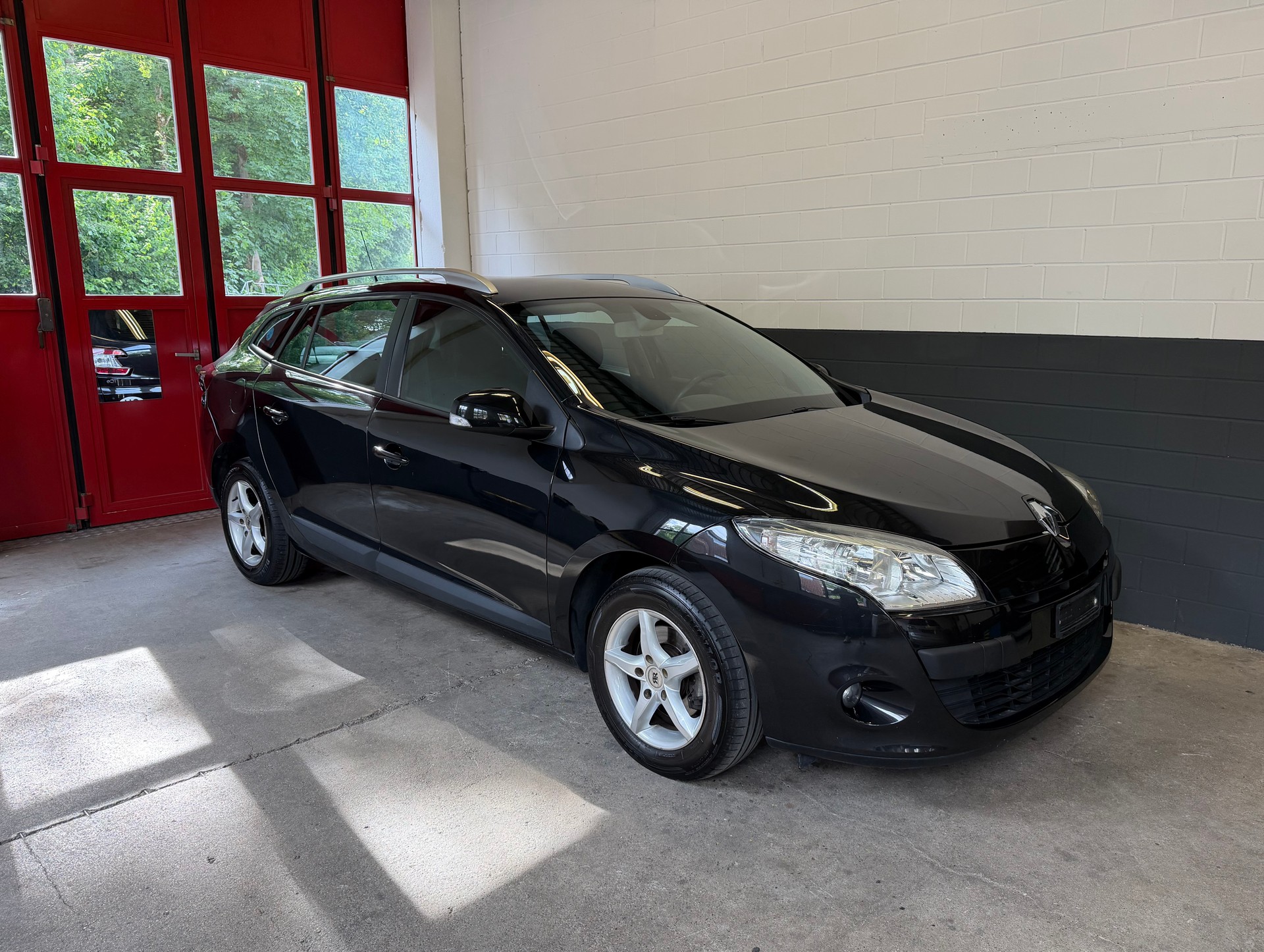 RENAULT Mégane Grandtour 1.4 16V Turbo Dynamique //NEU AB MFK!-image-0