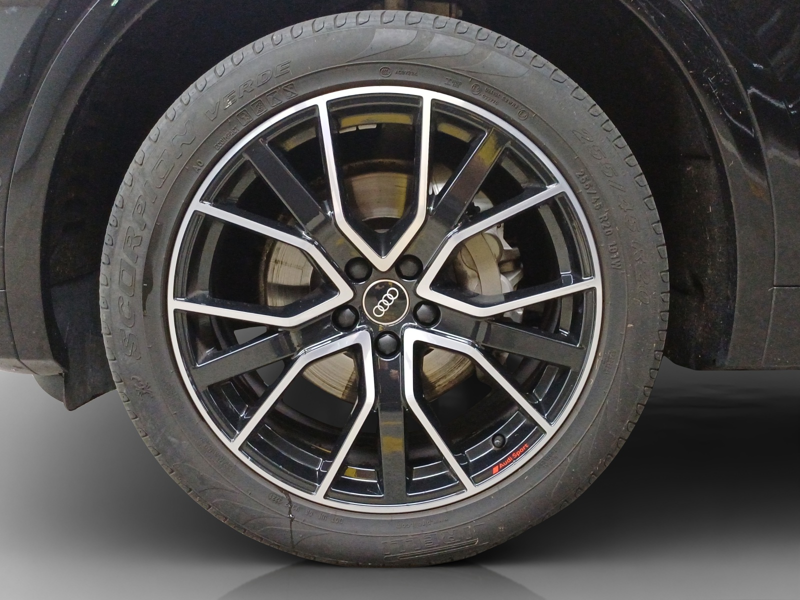 AUDI Q5 40 TDI quattro S-tronic-image-15