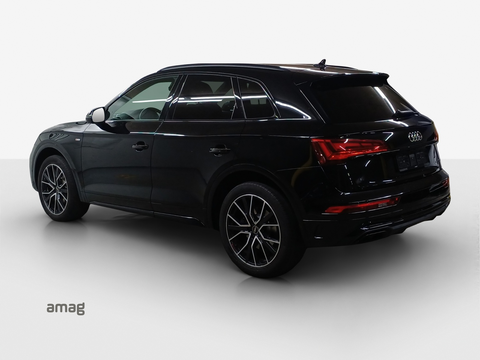 AUDI Q5 40 TDI quattro S-tronic-image-2
