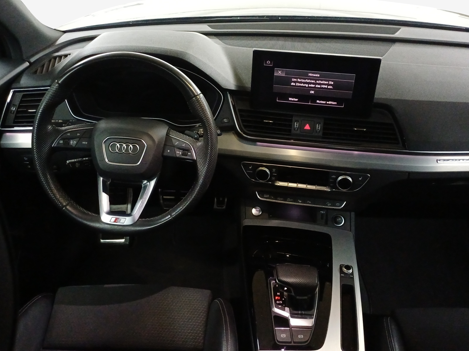 AUDI Q5 40 TDI quattro S-tronic-image-8
