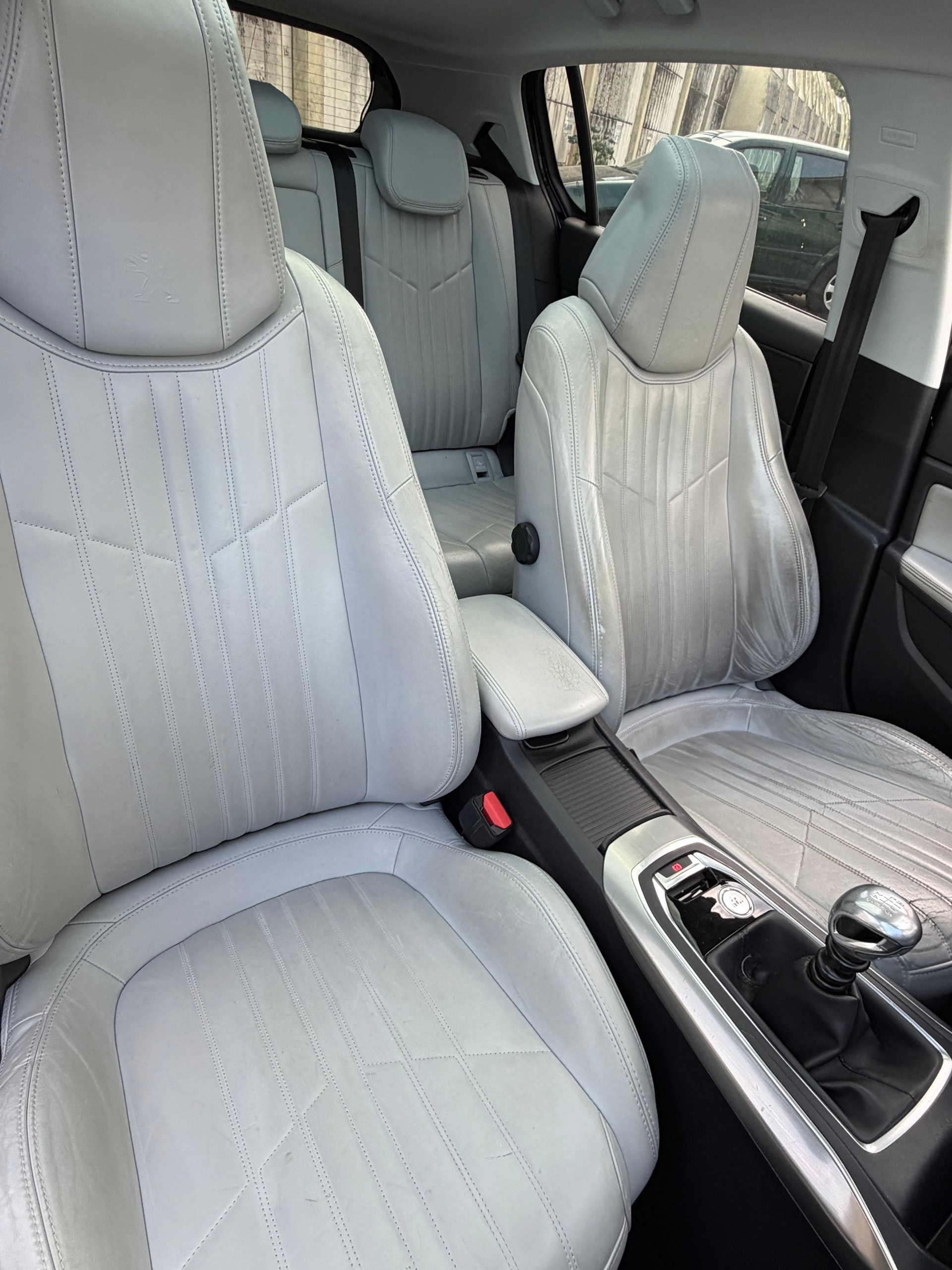 PEUGEOT 308 1.2 THP Allure-image-13