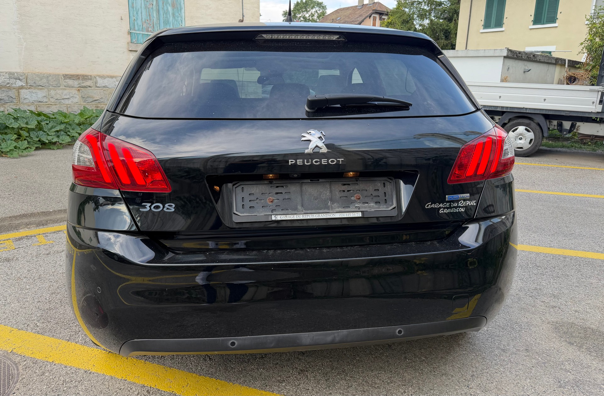 PEUGEOT 308 1.2 THP Allure-image-5