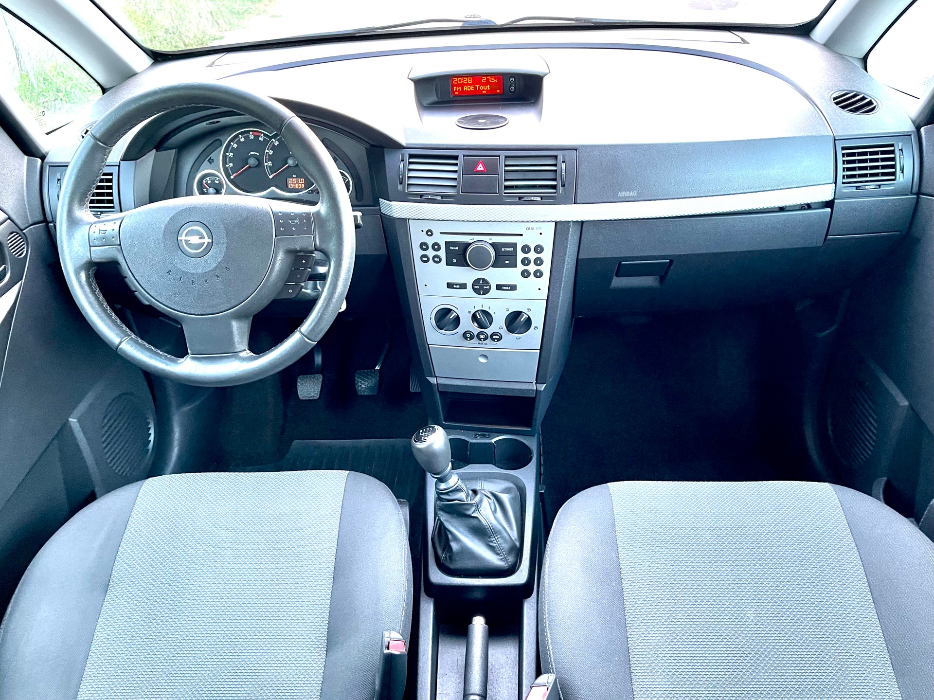 OPEL Meriva 1.7 CDTi Edition-image-1