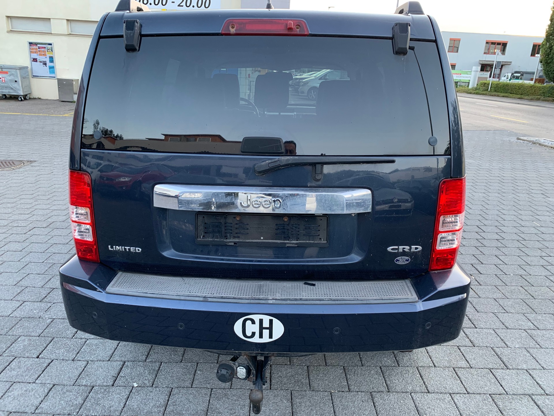 JEEP Cherokee 2.8 CRD Limited Automatic-image-5