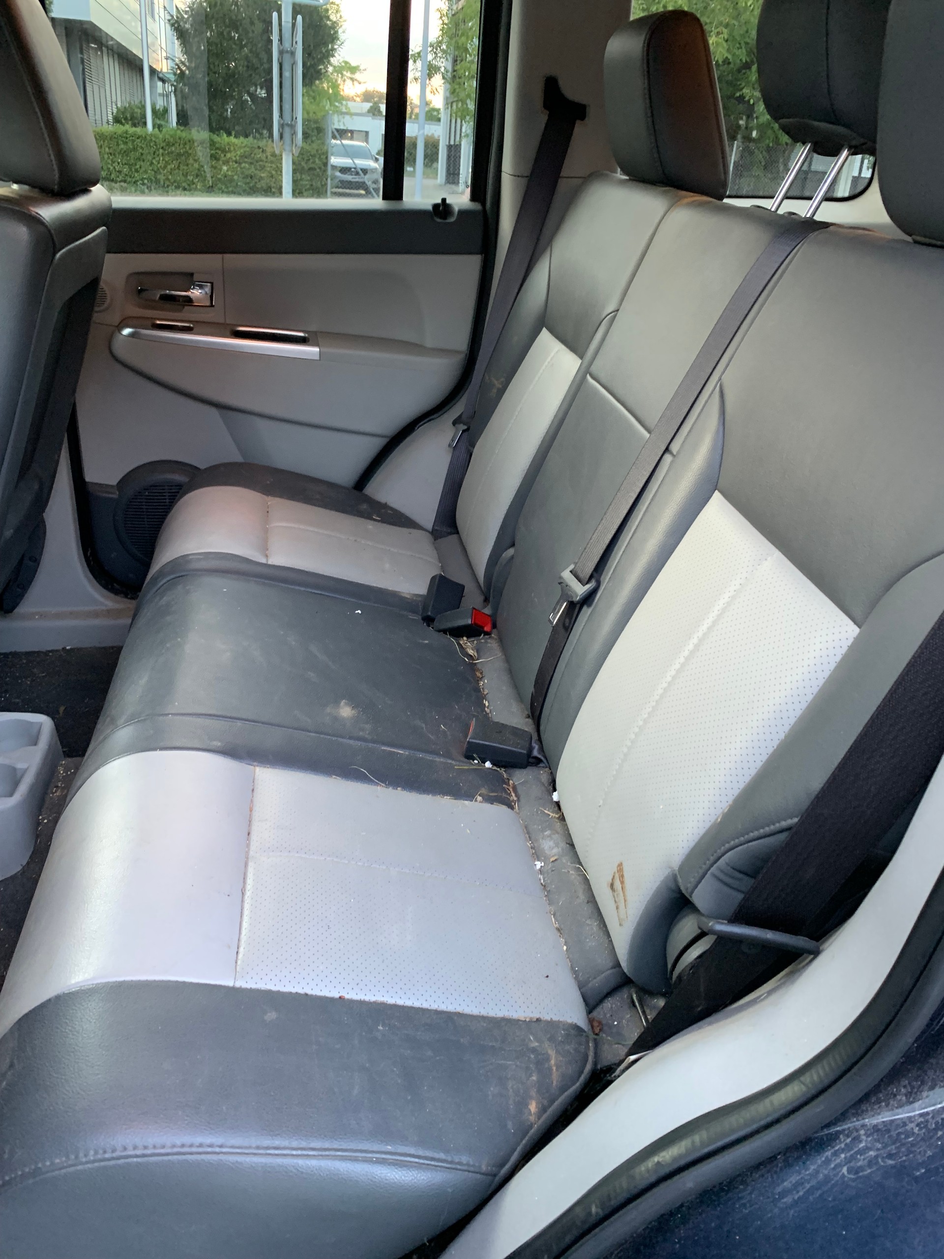 JEEP Cherokee 2.8 CRD Limited Automatic-image-6