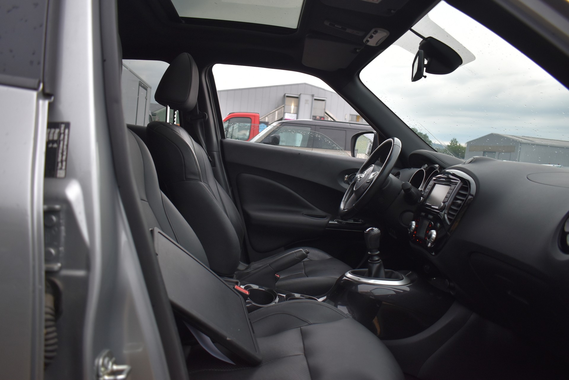 NISSAN Juke 1.2 DIG-T tekna-image-4