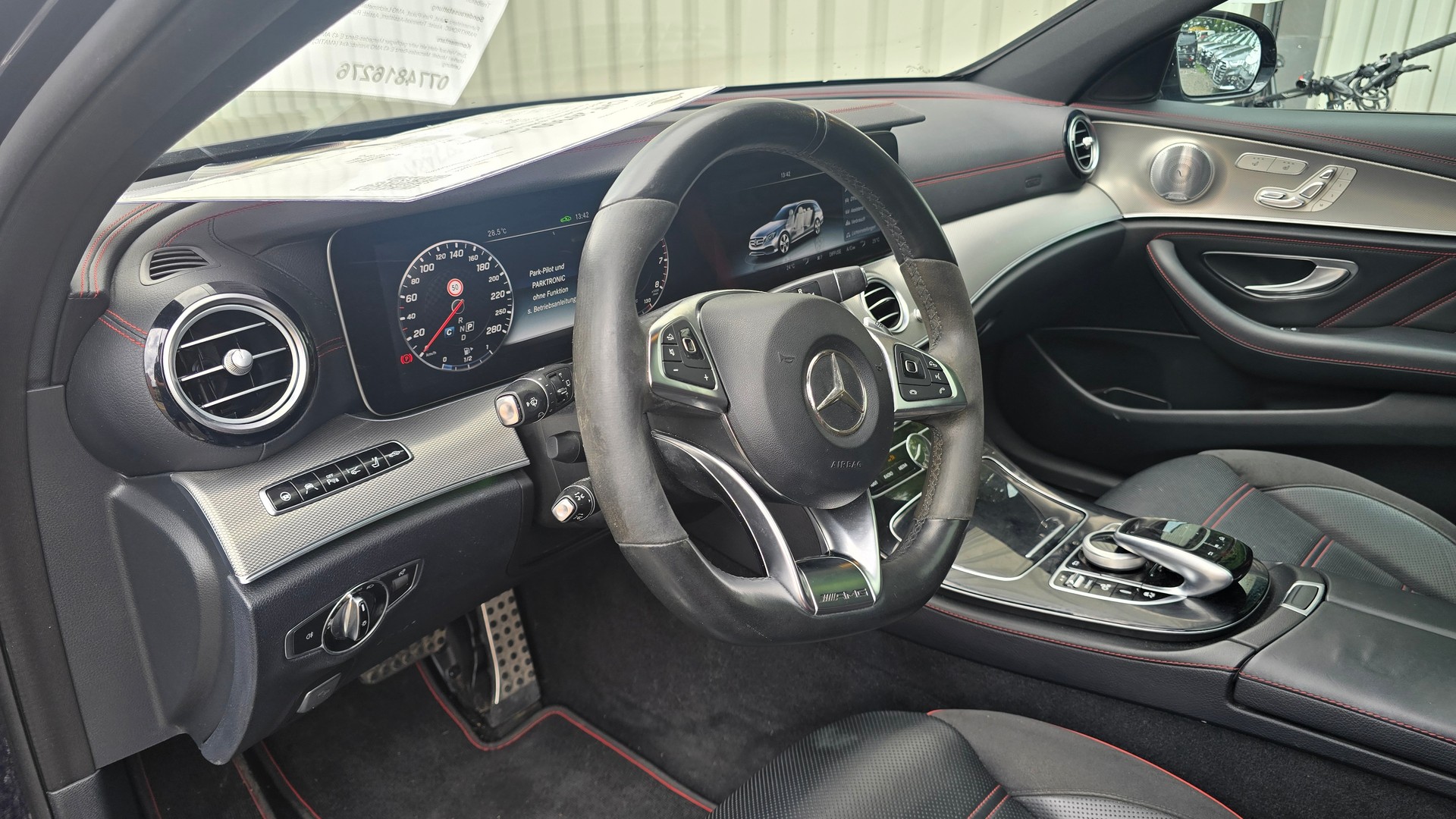 MERCEDES-BENZ E 43 AMG 4 Matic 9G-Tronic-image-17