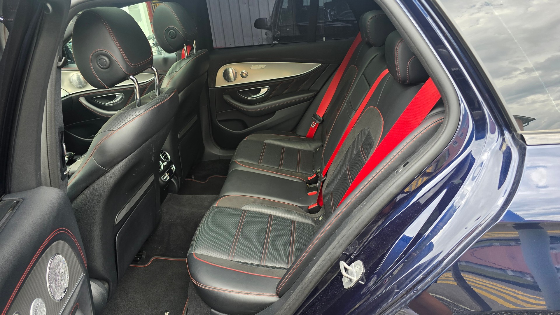 MERCEDES-BENZ E 43 AMG 4 Matic 9G-Tronic-image-11