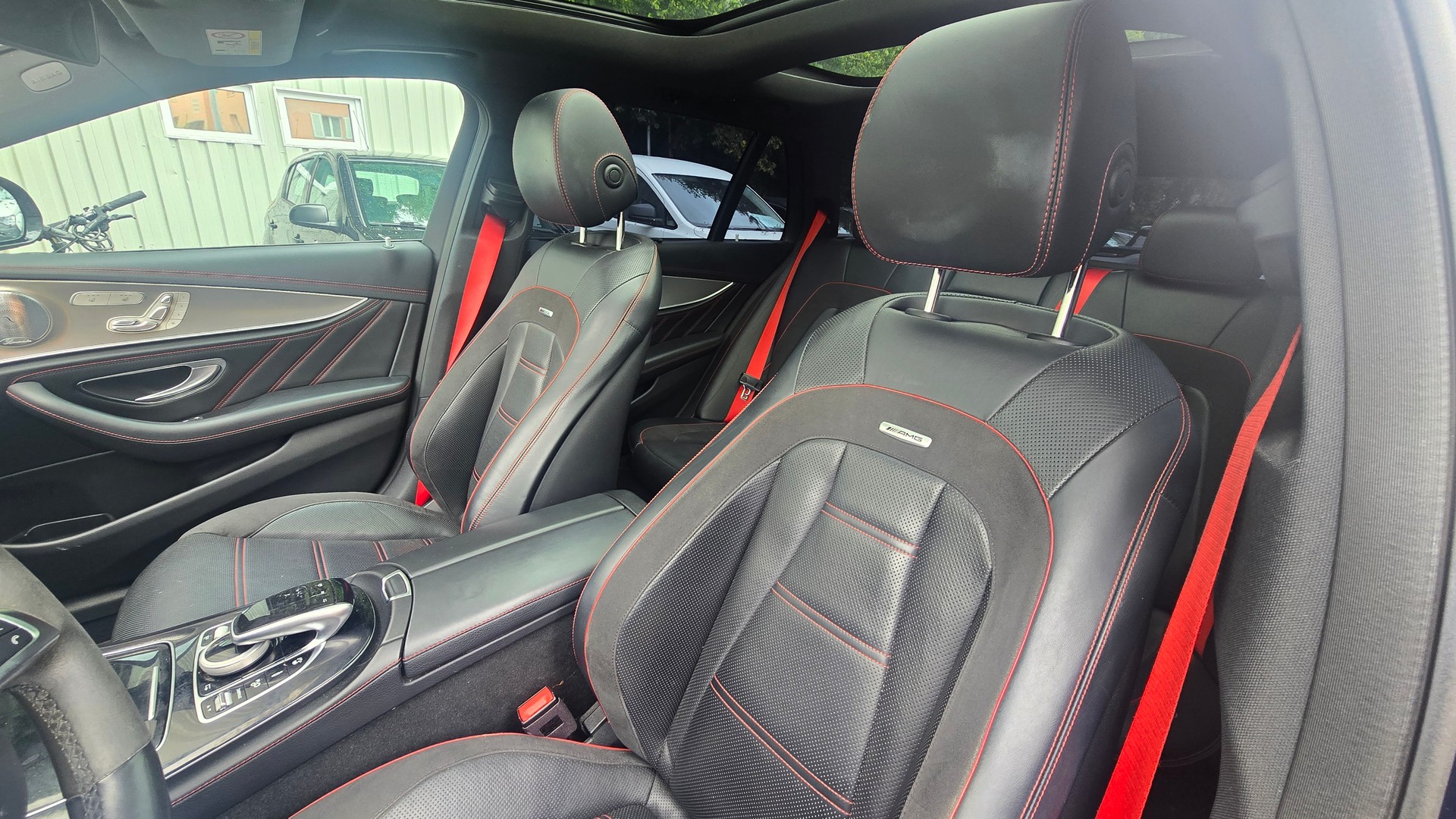 MERCEDES-BENZ E 43 AMG 4 Matic 9G-Tronic-image-18