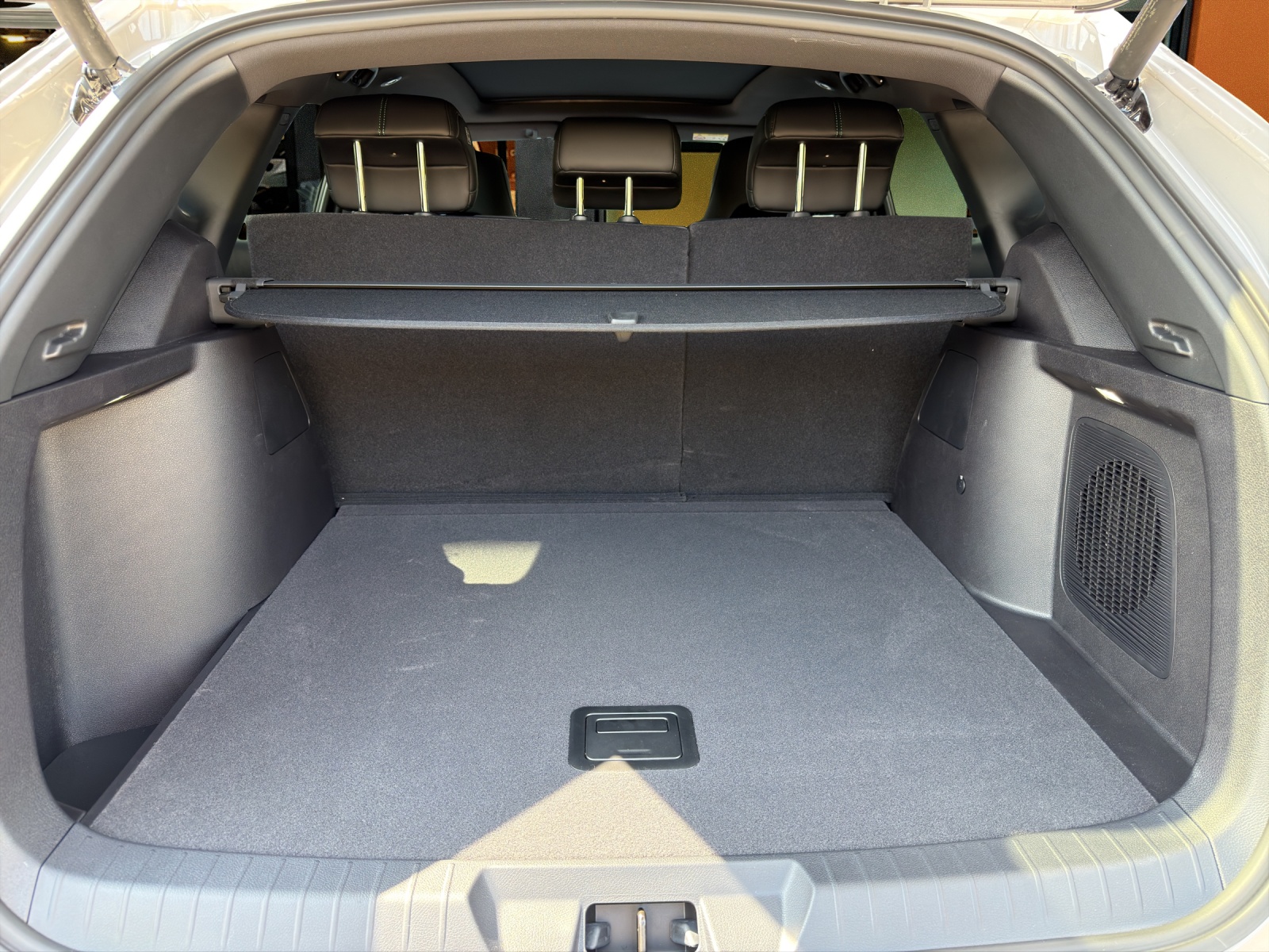 BYD Seal U DM-i Design AWD / Voll Ausstattung-image-19
