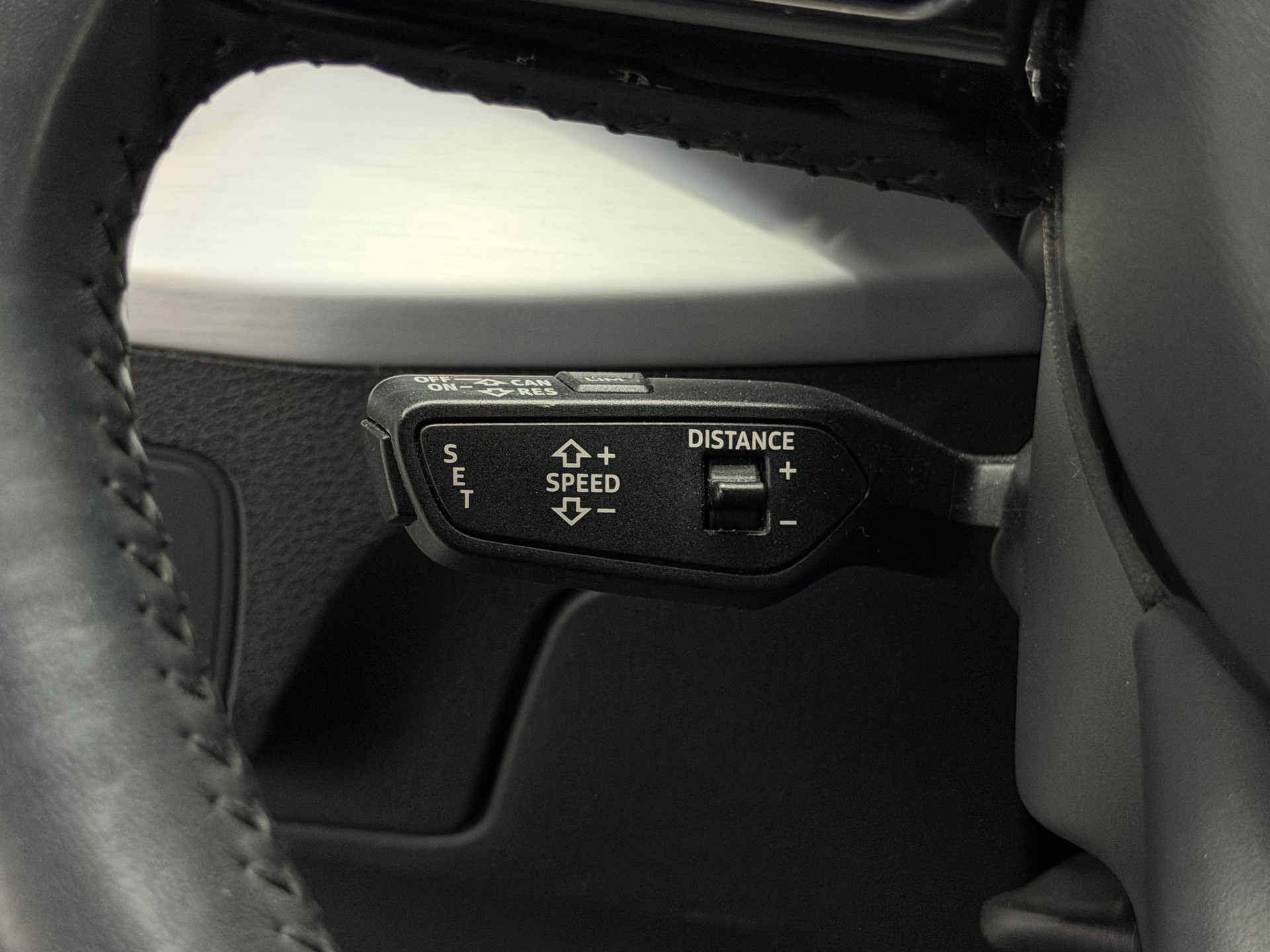 AUDI Q2 30 TFSI Sport S-tronic-image-24