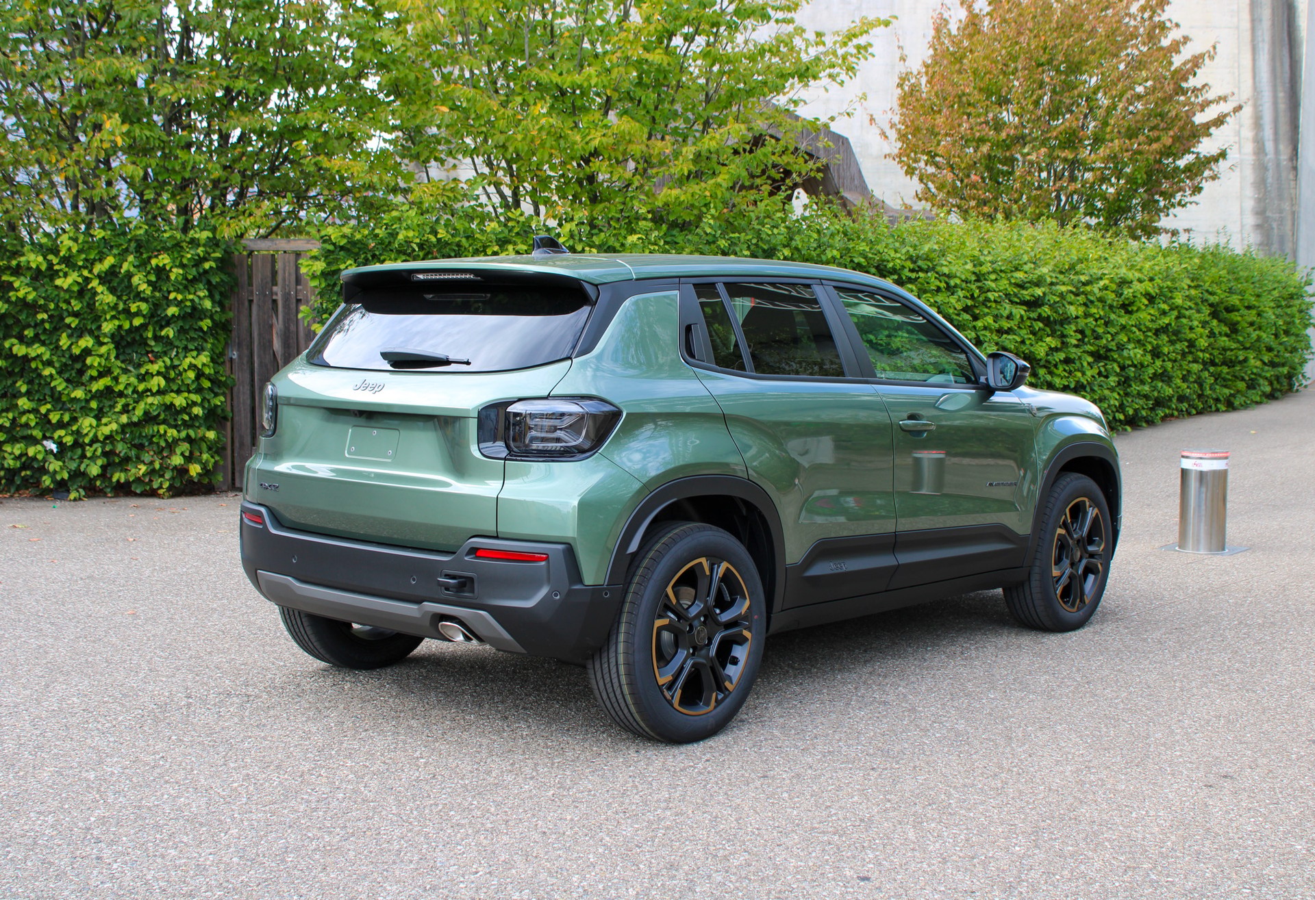 JEEP Avenger 1.2 MHEV 85th Anniversary Sky 4xe-image-7