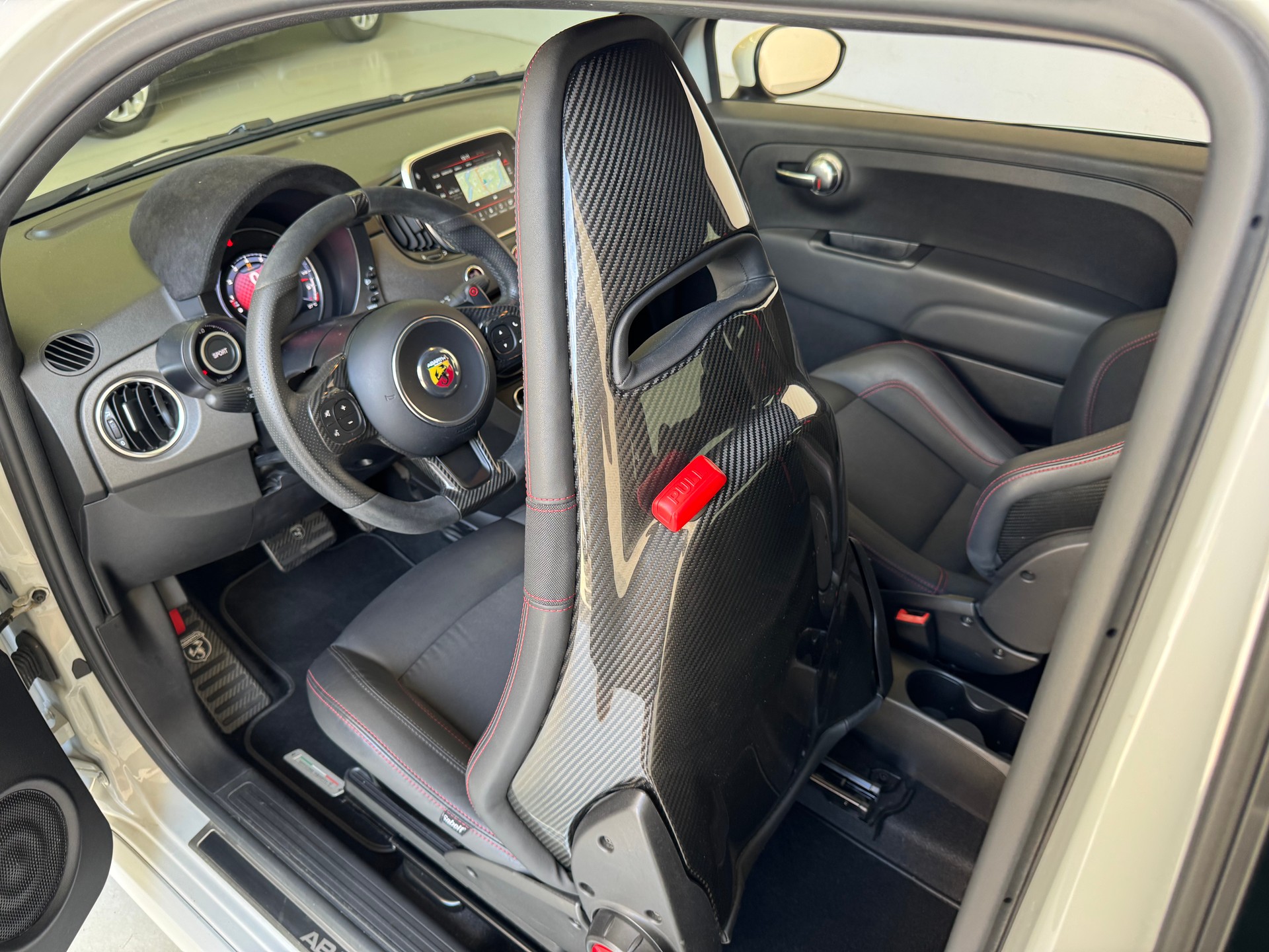 FIAT 595 1.4 16V Turbo Abarth Esseesse Dualogic-image-13