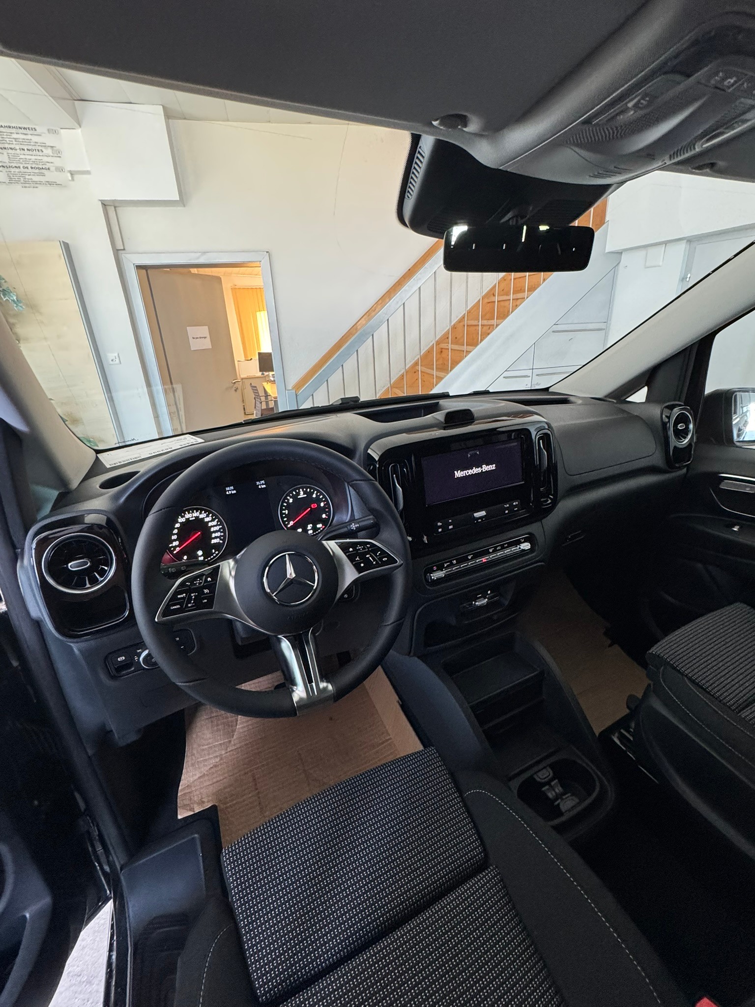 MERCEDES-BENZ Vito 116 CDI Lang Tourer 9G-Tronic 4M Select-image-3