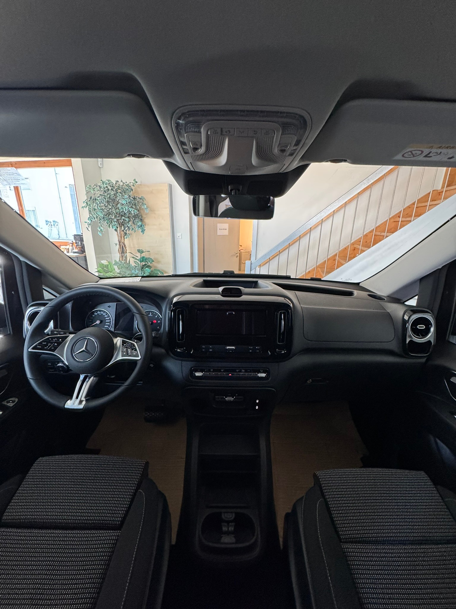 MERCEDES-BENZ Vito 116 CDI Lang Tourer 9G-Tronic 4M Select-image-8