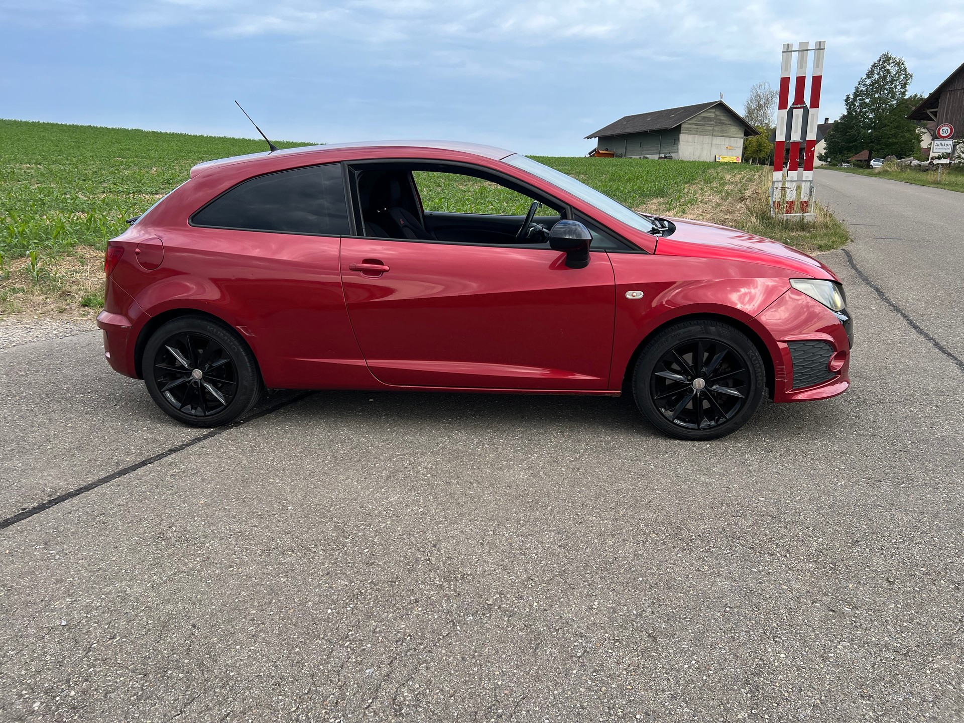 SEAT Ibiza SC 1.4 TSI Cupra DSG-image-2