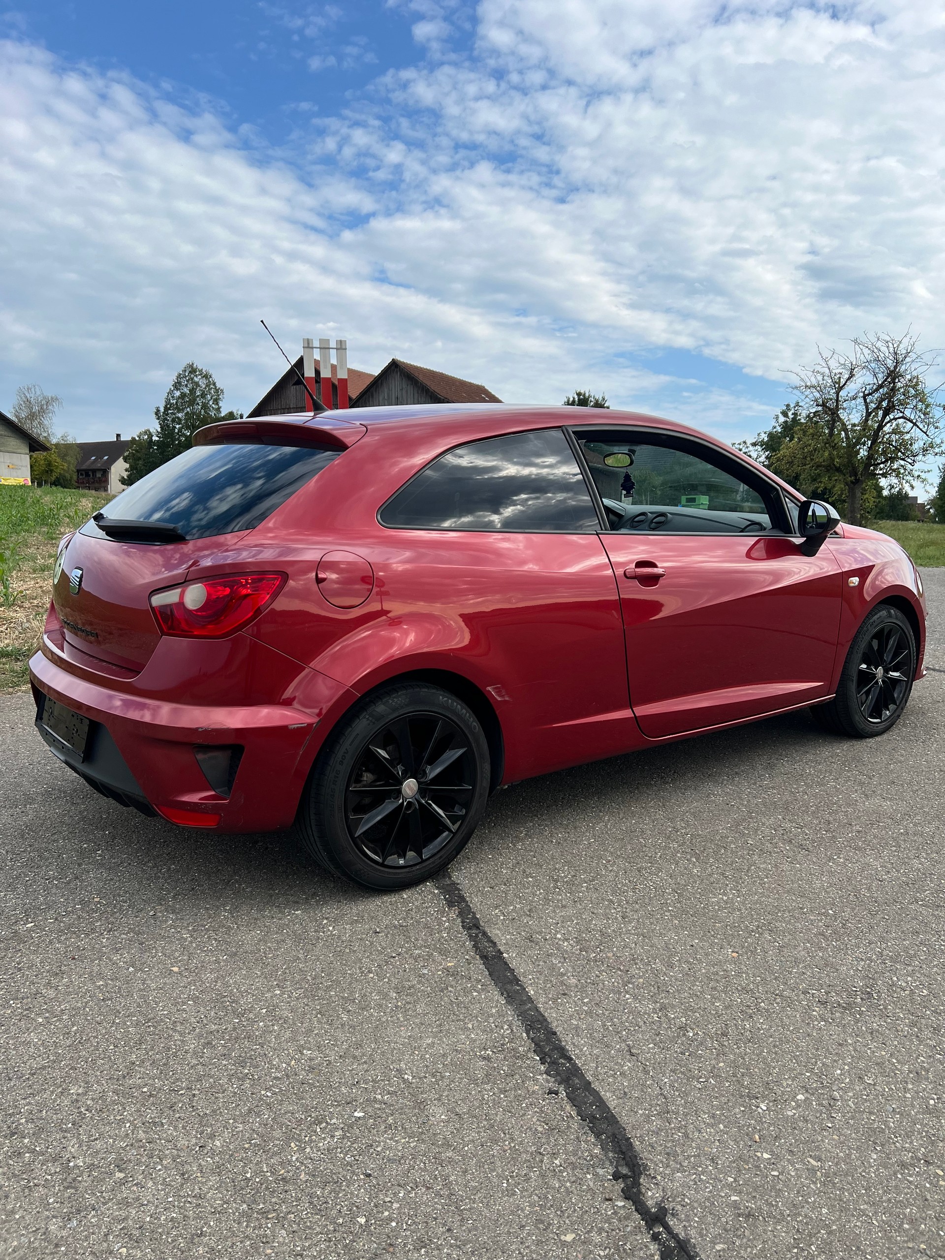 SEAT Ibiza SC 1.4 TSI Cupra DSG-image-3