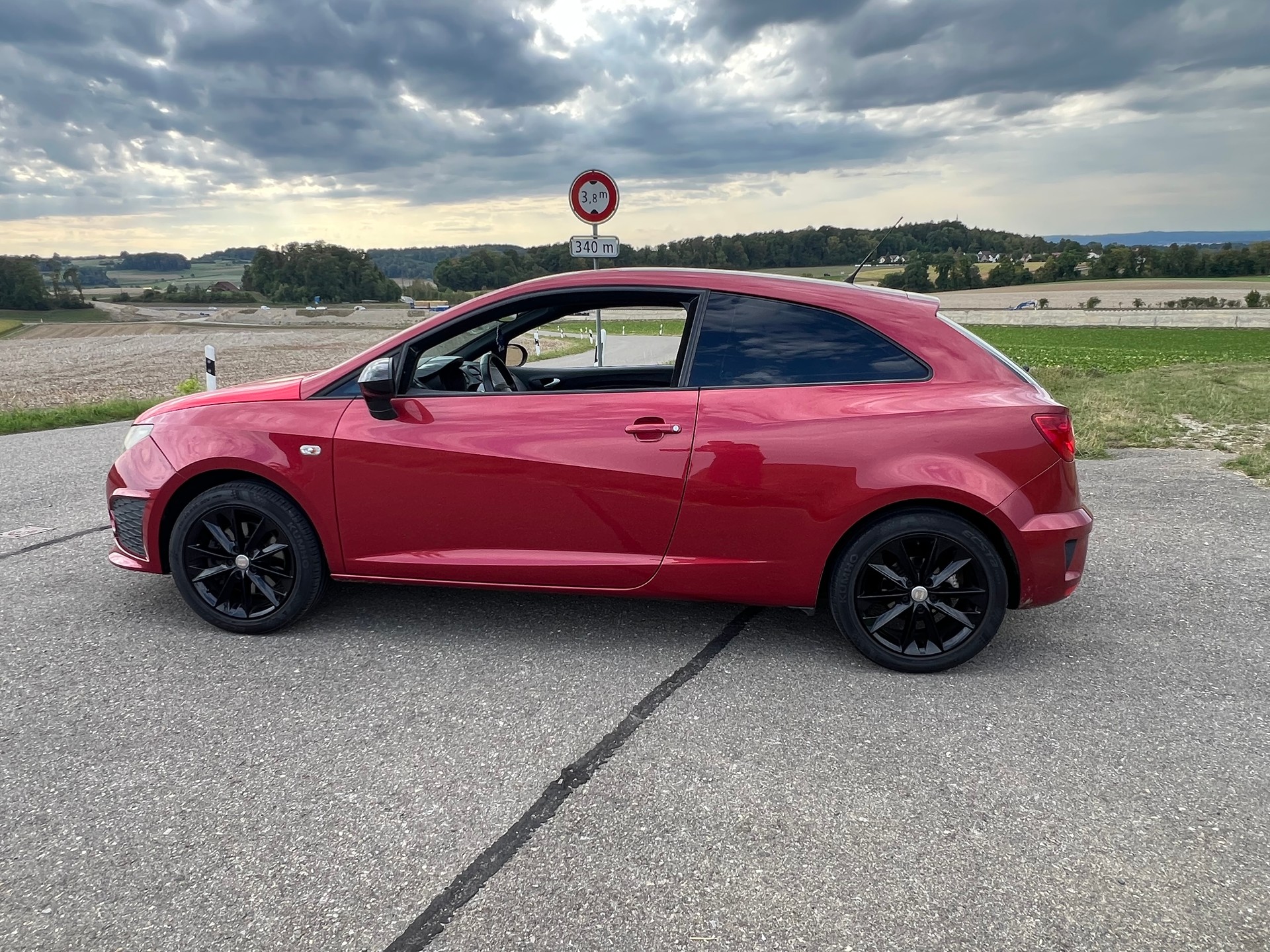 SEAT Ibiza SC 1.4 TSI Cupra DSG-image-7
