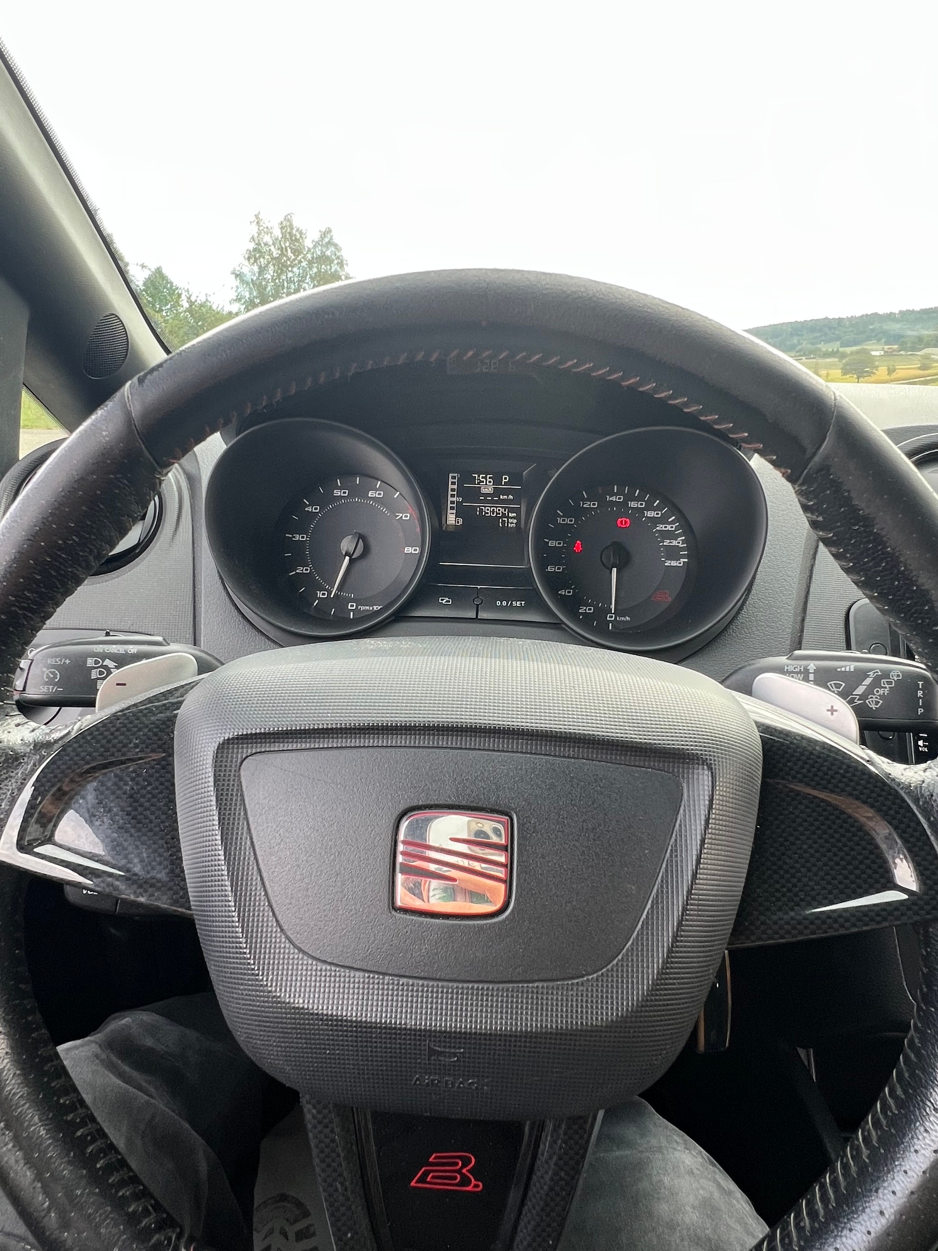 SEAT Ibiza SC 1.4 TSI Cupra DSG-image-14